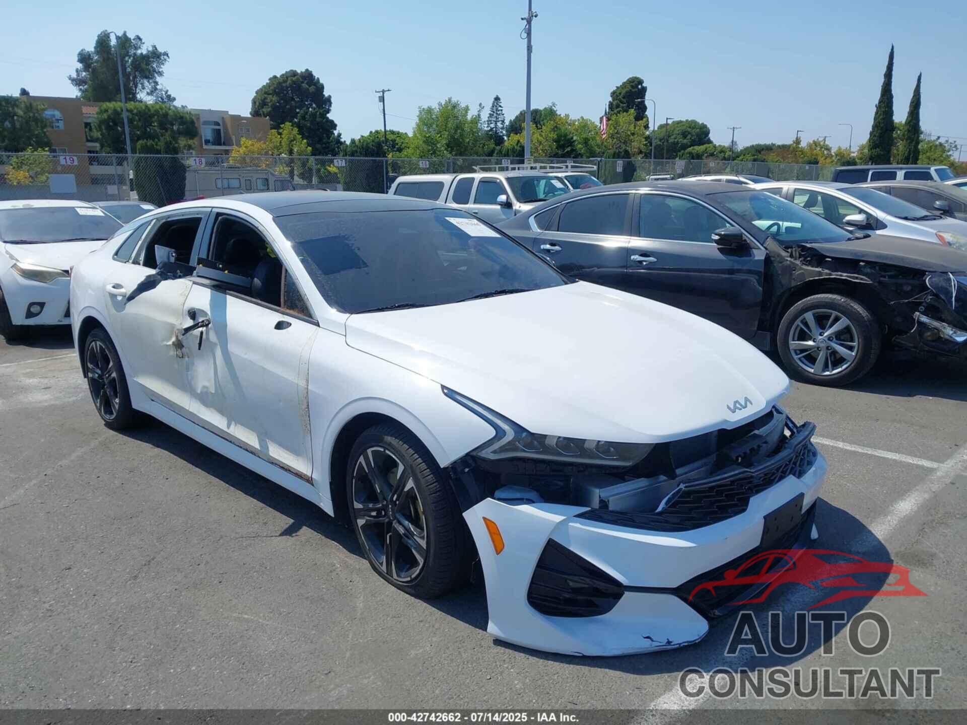KIA K5 2023 - 5XXG64J22PG220186