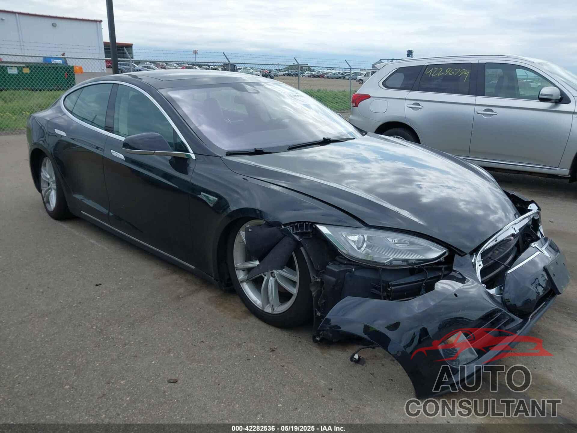 TESLA MODEL S 2016 - 5YJSA1E27GF129855