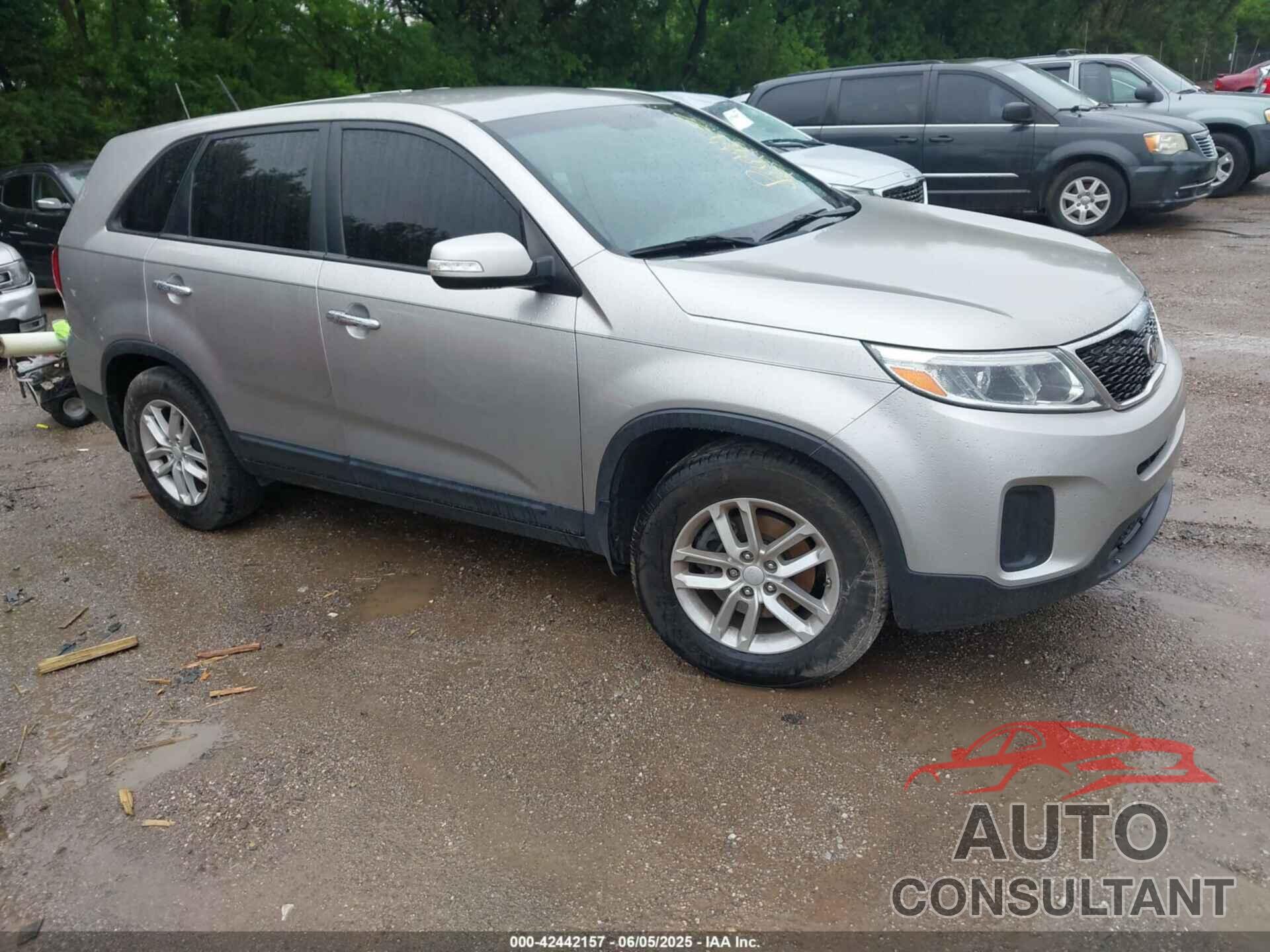 KIA SORENTO 2015 - 5XYKT3A61FG558267