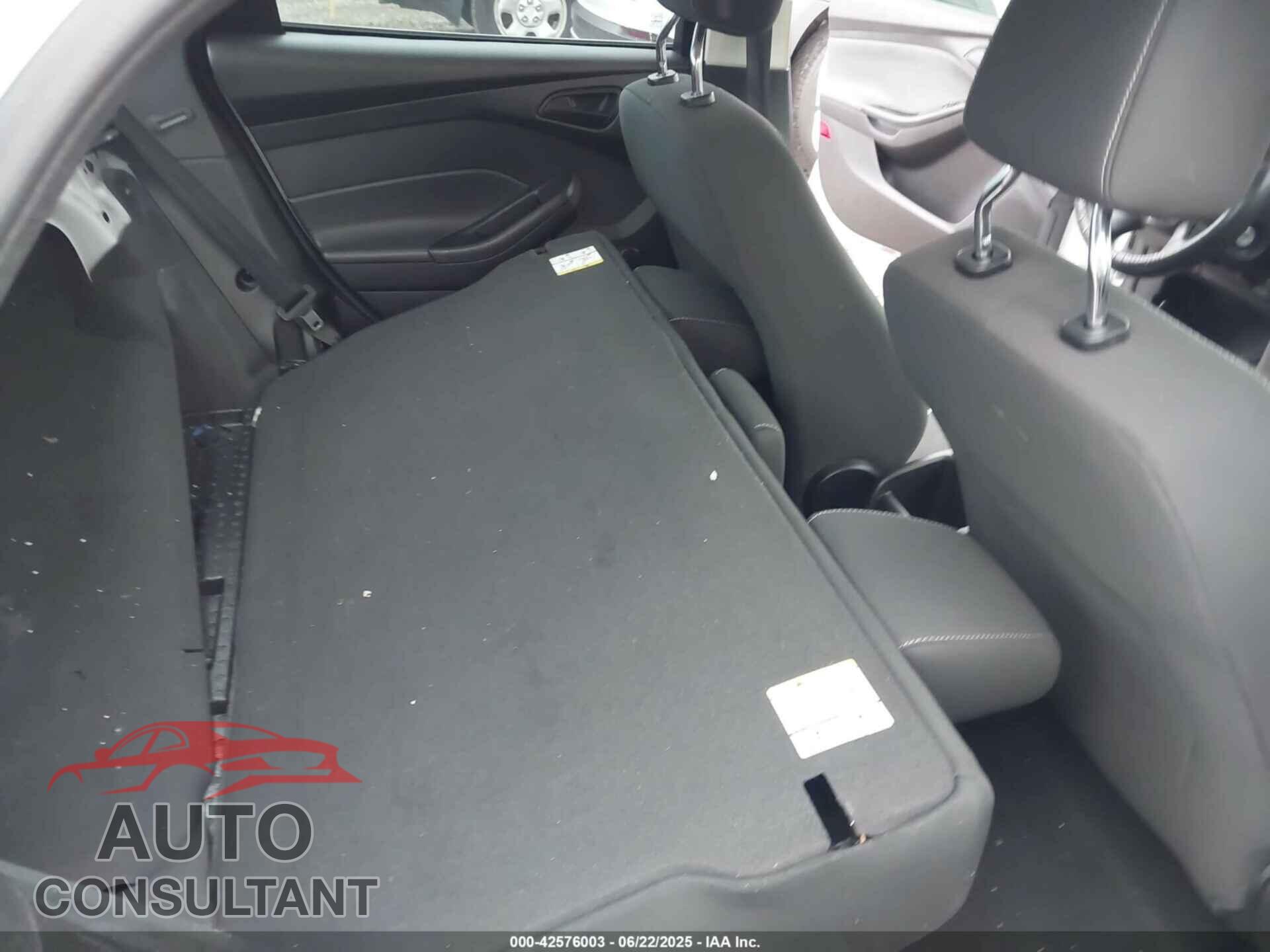 FORD FOCUS 2014 - 1FADP3E23EL171331