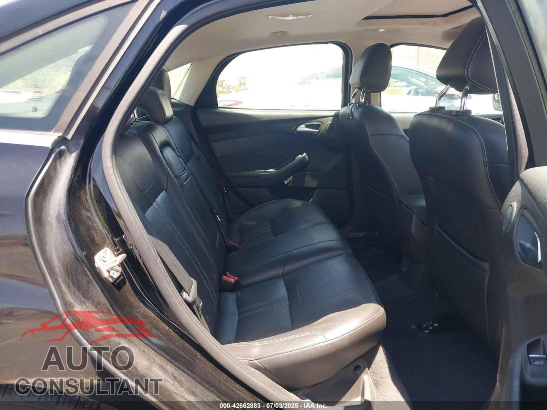 FORD FOCUS 2012 - 1FAHP3H20CL258114