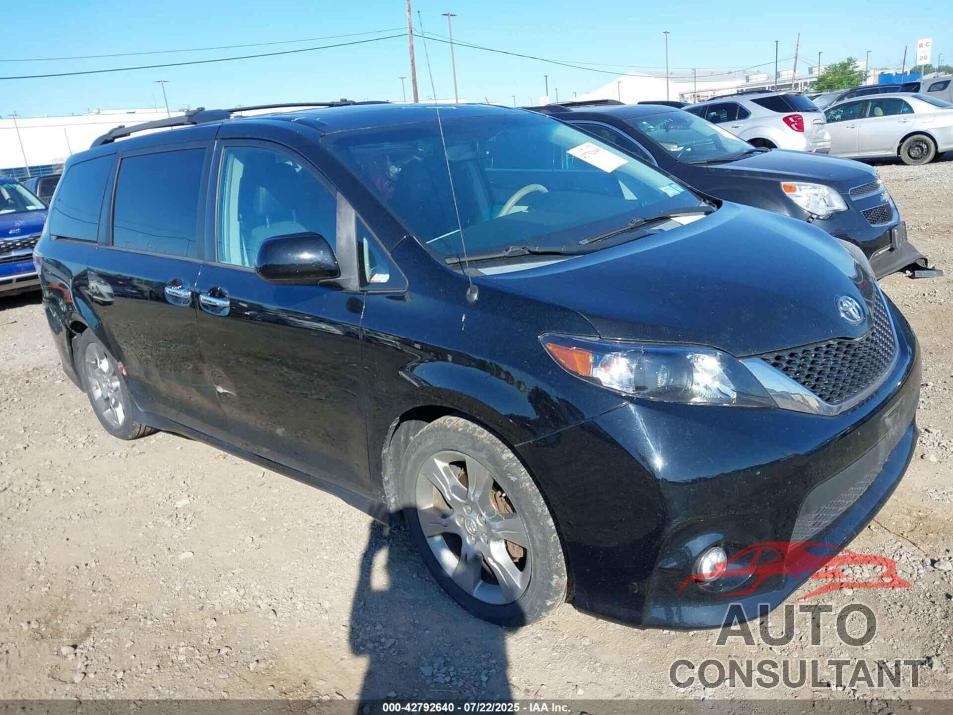 TOYOTA SIENNA 2013 - 5TDXK3DC2DS302164
