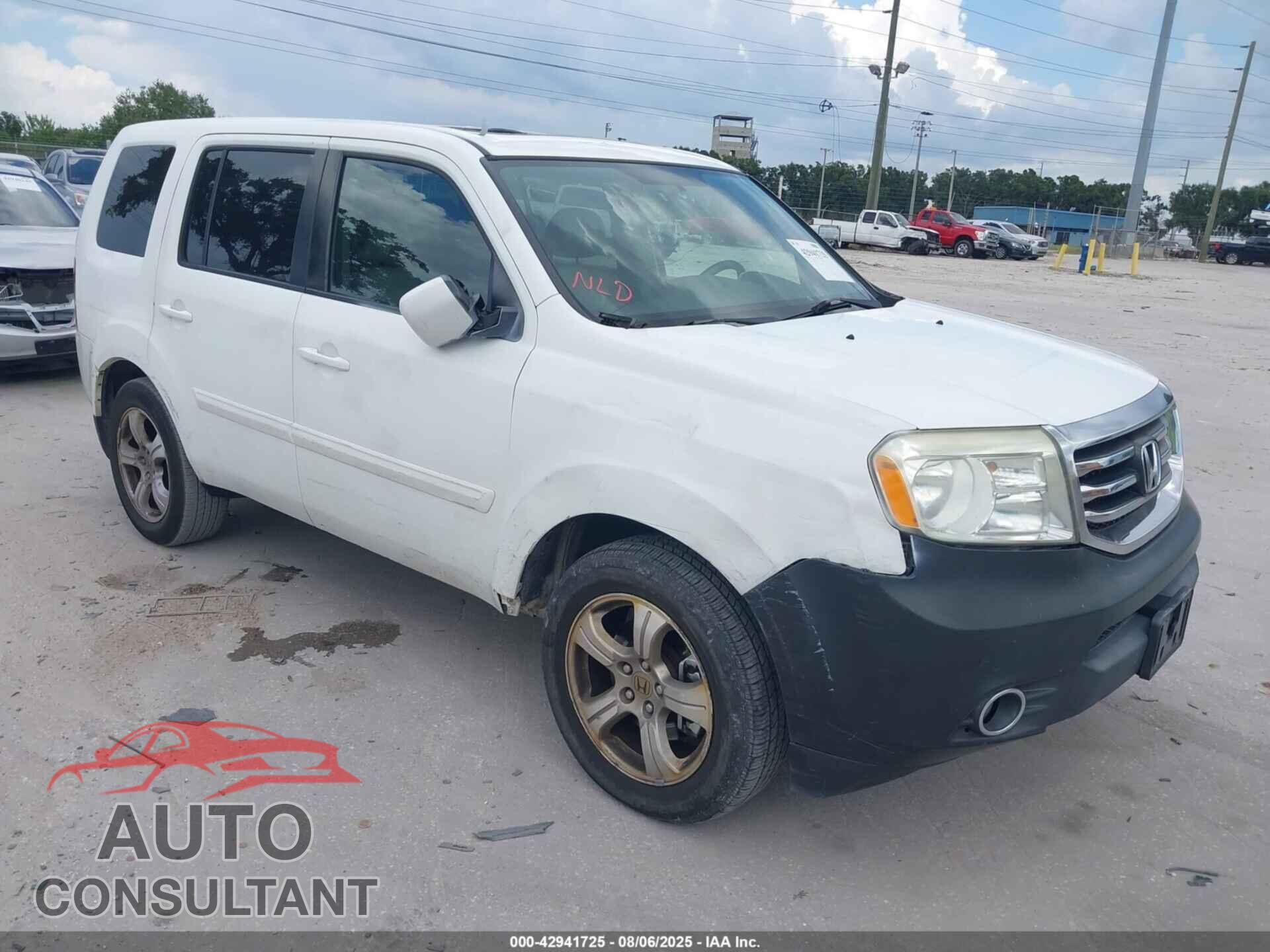 HONDA PILOT 2013 - 5FNYF4H53DB023627