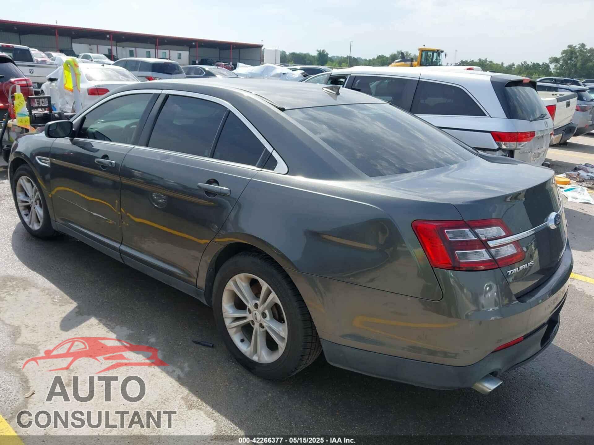 FORD TAURUS 2017 - 1FAHP2D87HG105699