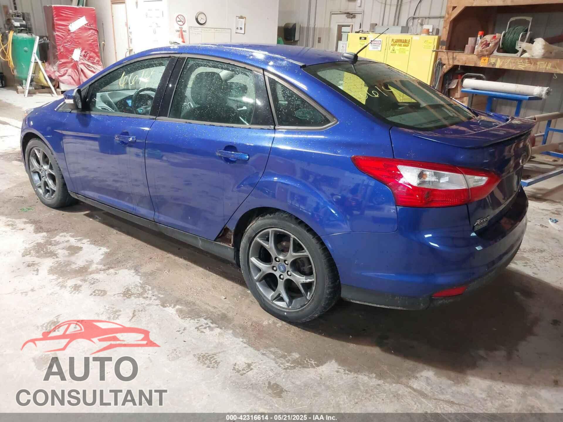 FORD FOCUS 2013 - 1FADP3F26DL383640