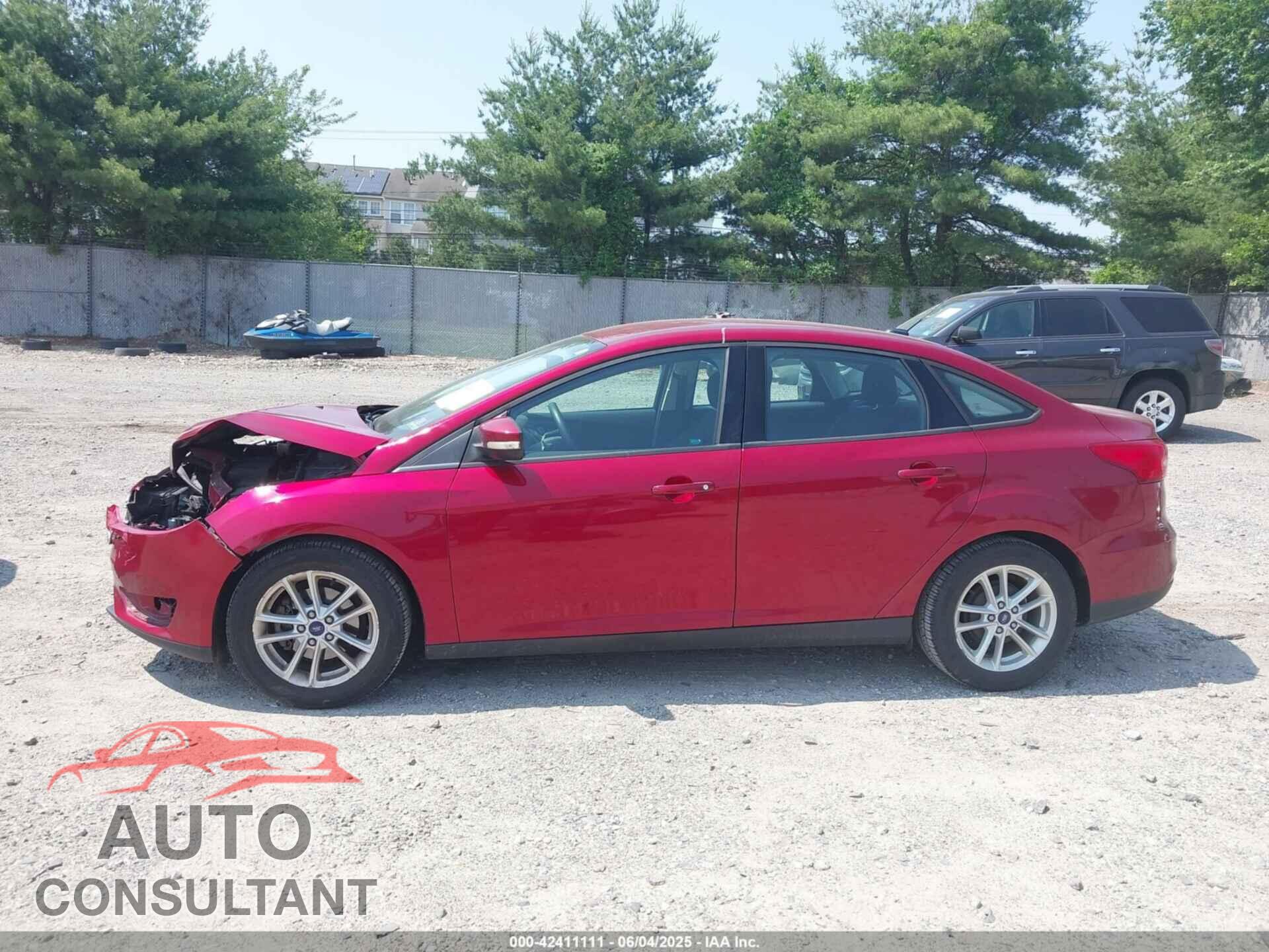 FORD FOCUS 2017 - 1FADP3F26HL305624
