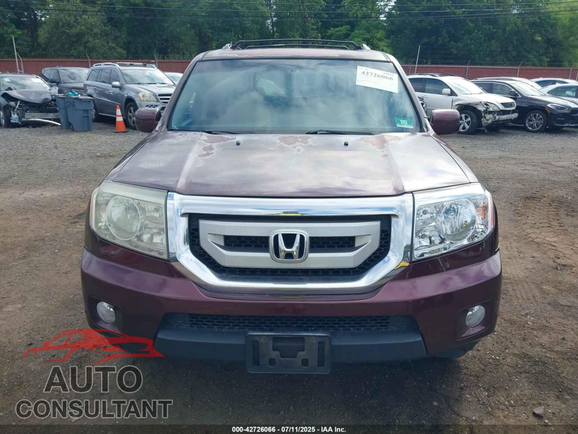 HONDA PILOT 2011 - 5FNYF4H98BB001042