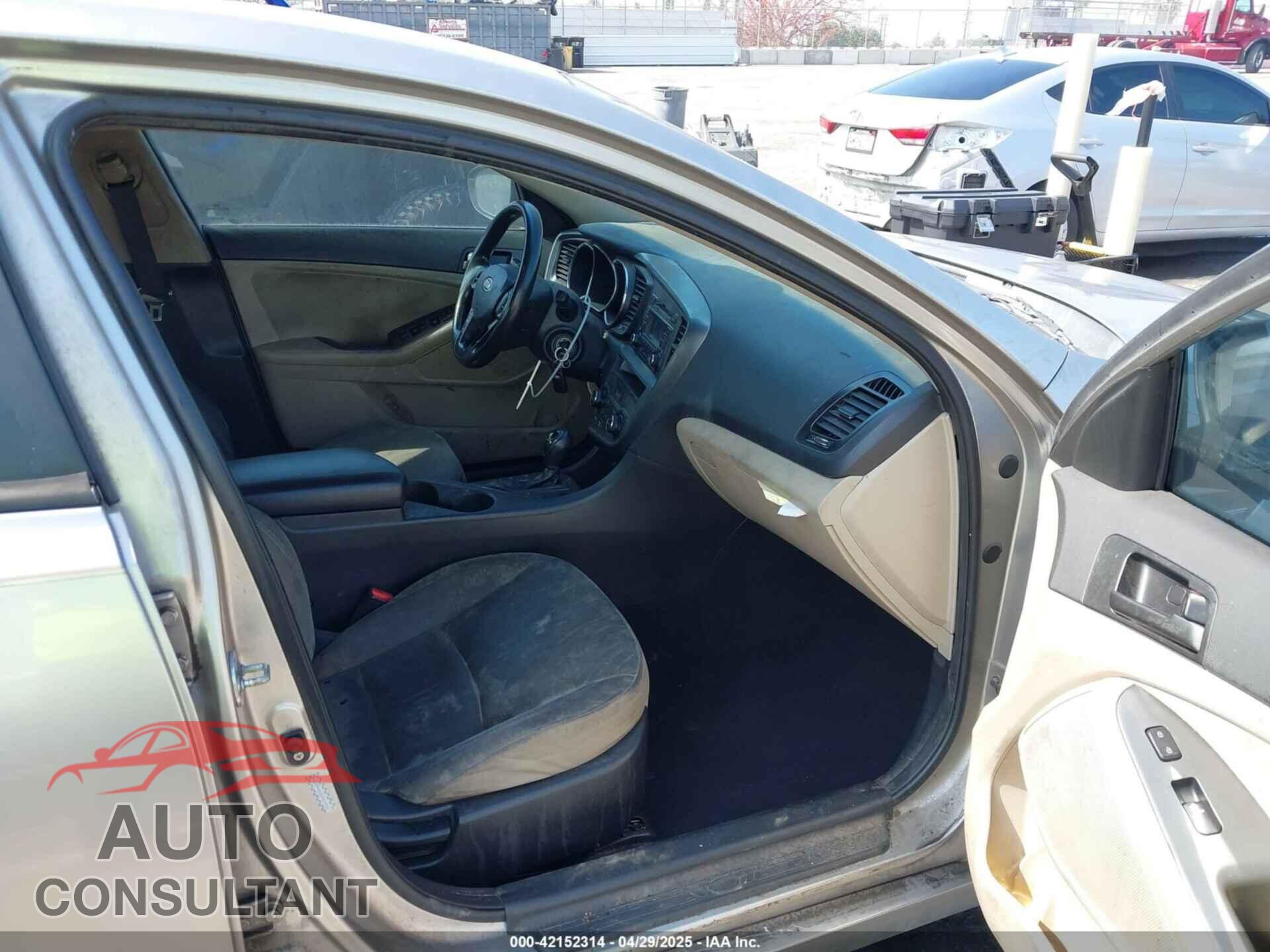 KIA OPTIMA 2012 - KNAGM4A76C5279934