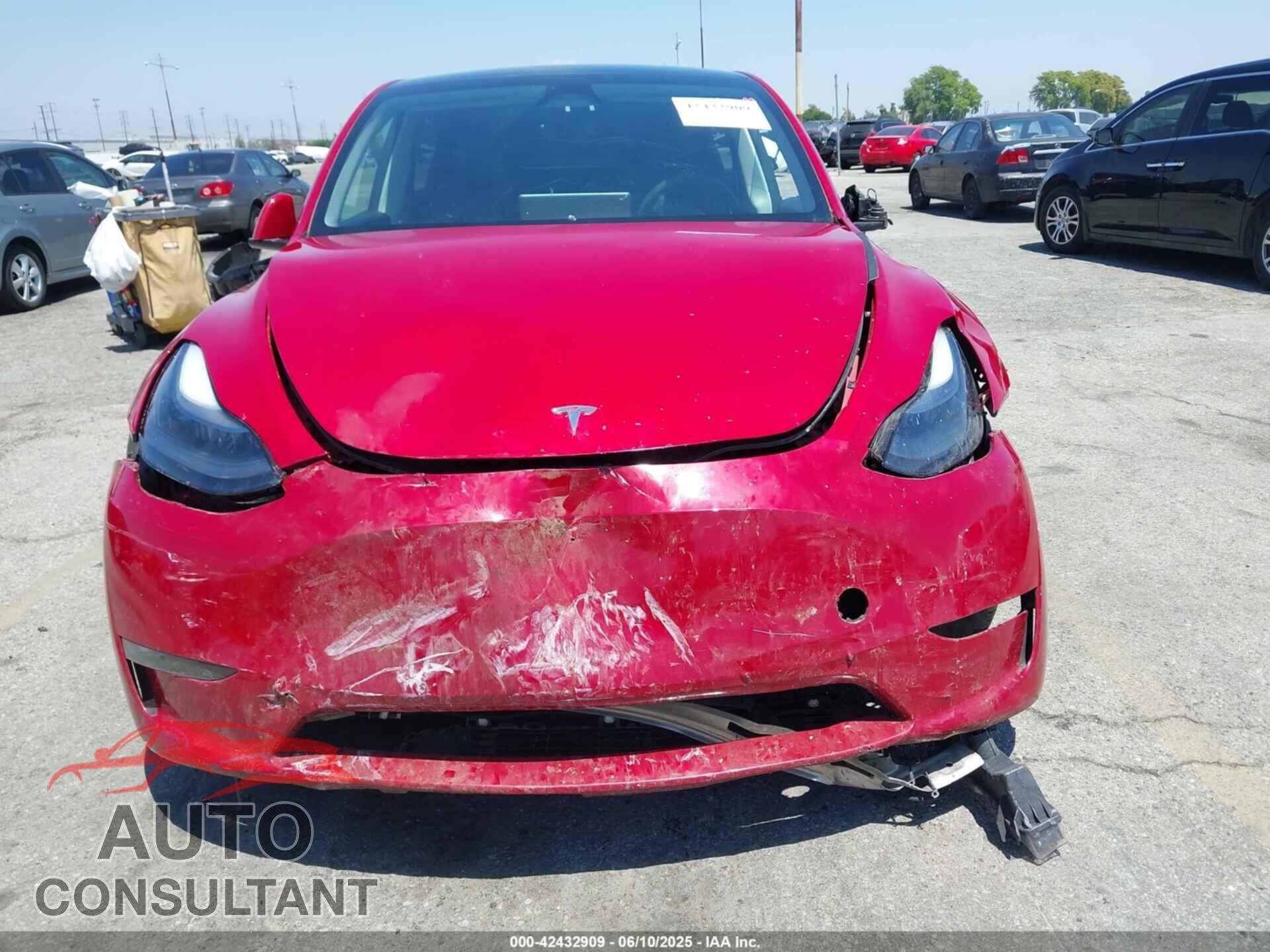 TESLA MODEL Y 2023 - 7SAYGDEF6PF884673