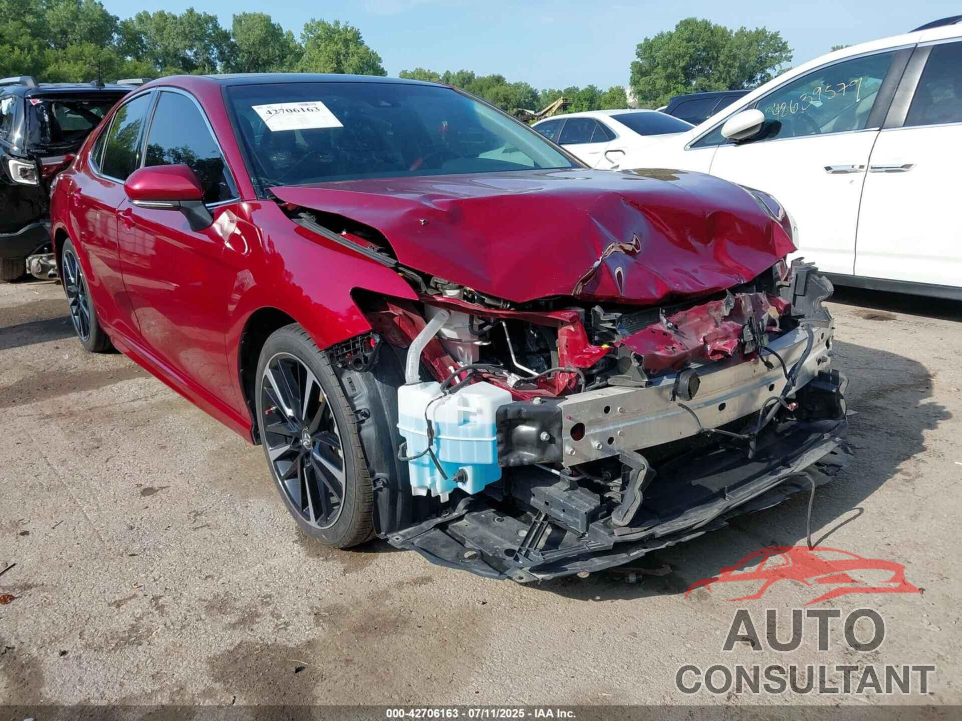 TOYOTA CAMRY 2018 - 4T1B61HK6JU612406