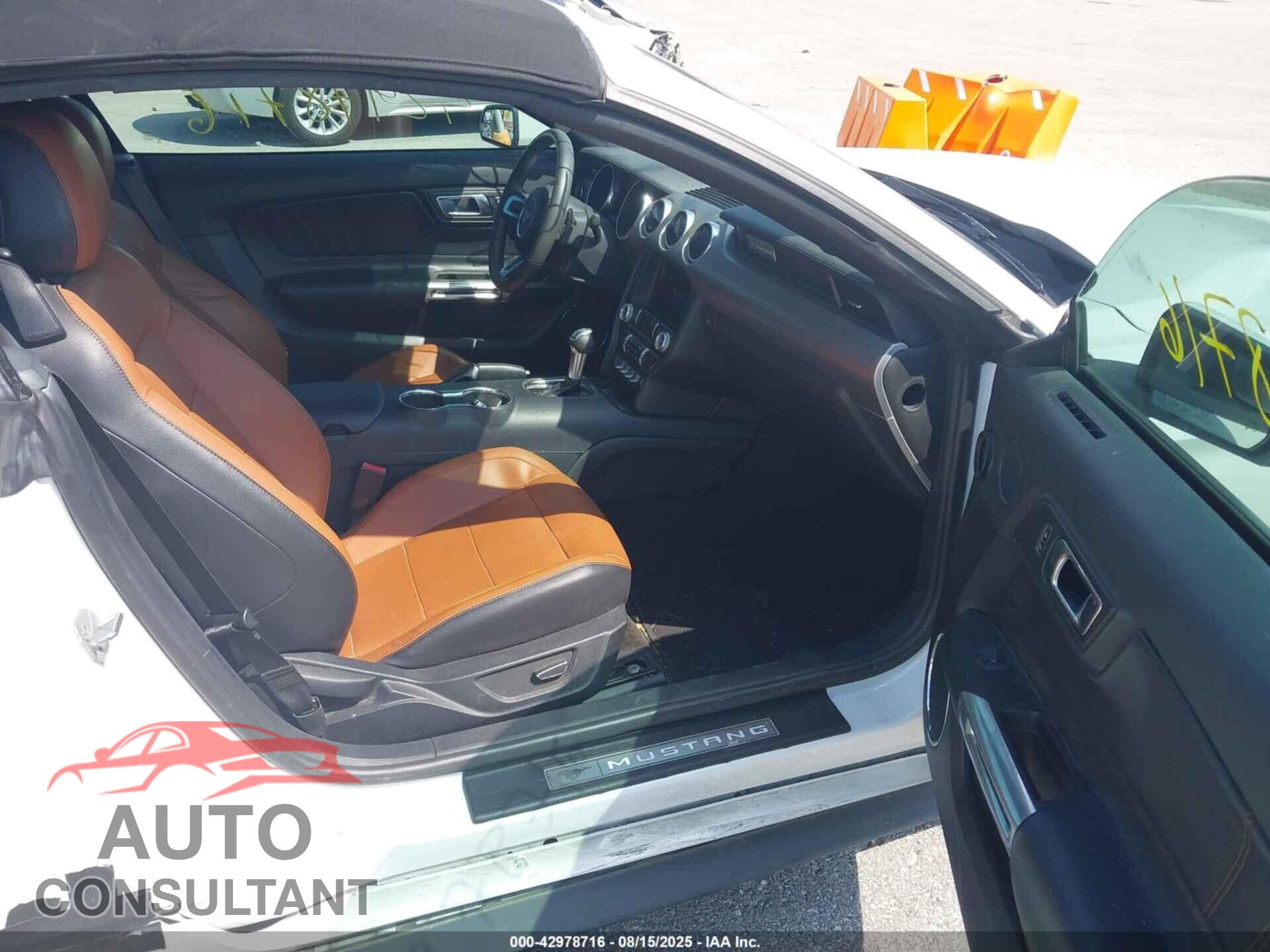 FORD MUSTANG 2018 - 1FATP8UH3J5116536