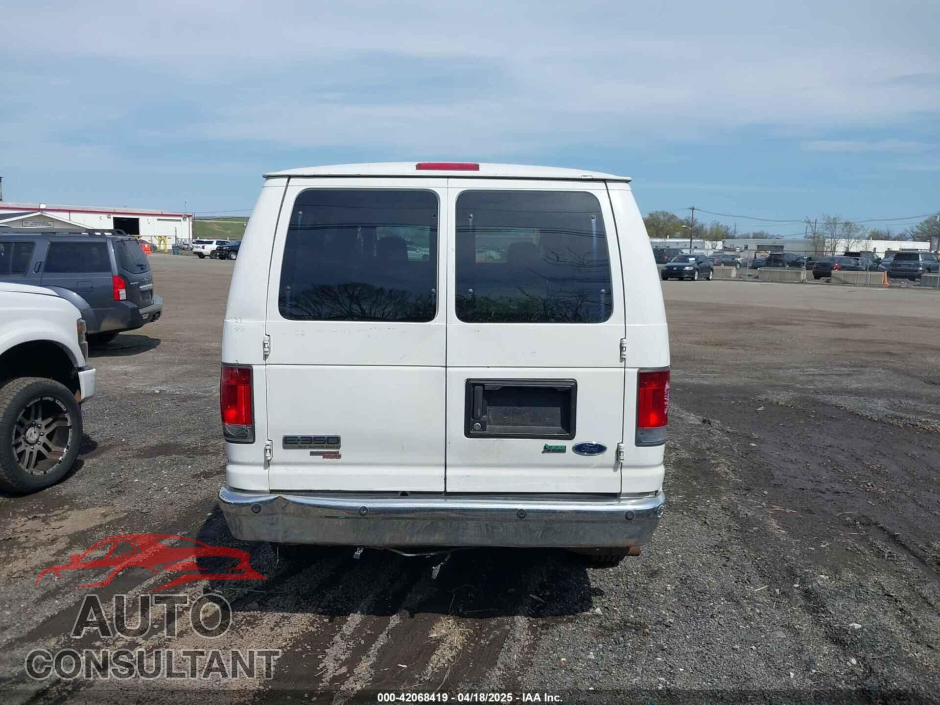 FORD E-350 SUPER DUTY 2010 - 1FBNE3BL2ADA45570
