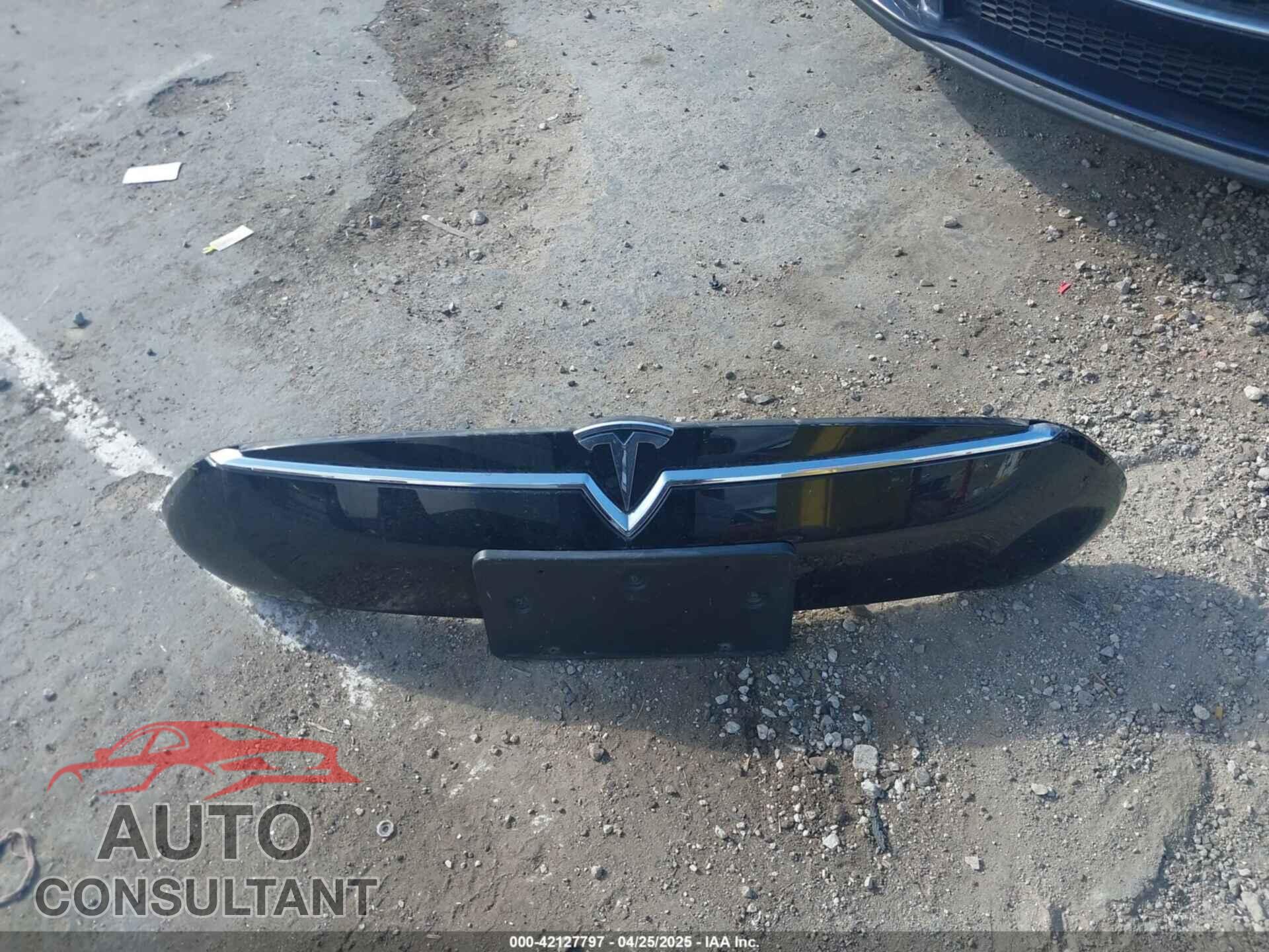 TESLA MODEL S 2013 - 5YJSA1CN8DFP07177