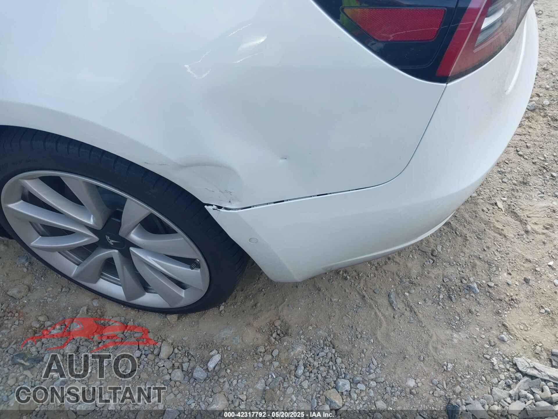 TESLA MODEL 3 2018 - 5YJ3E1EA4JF164893