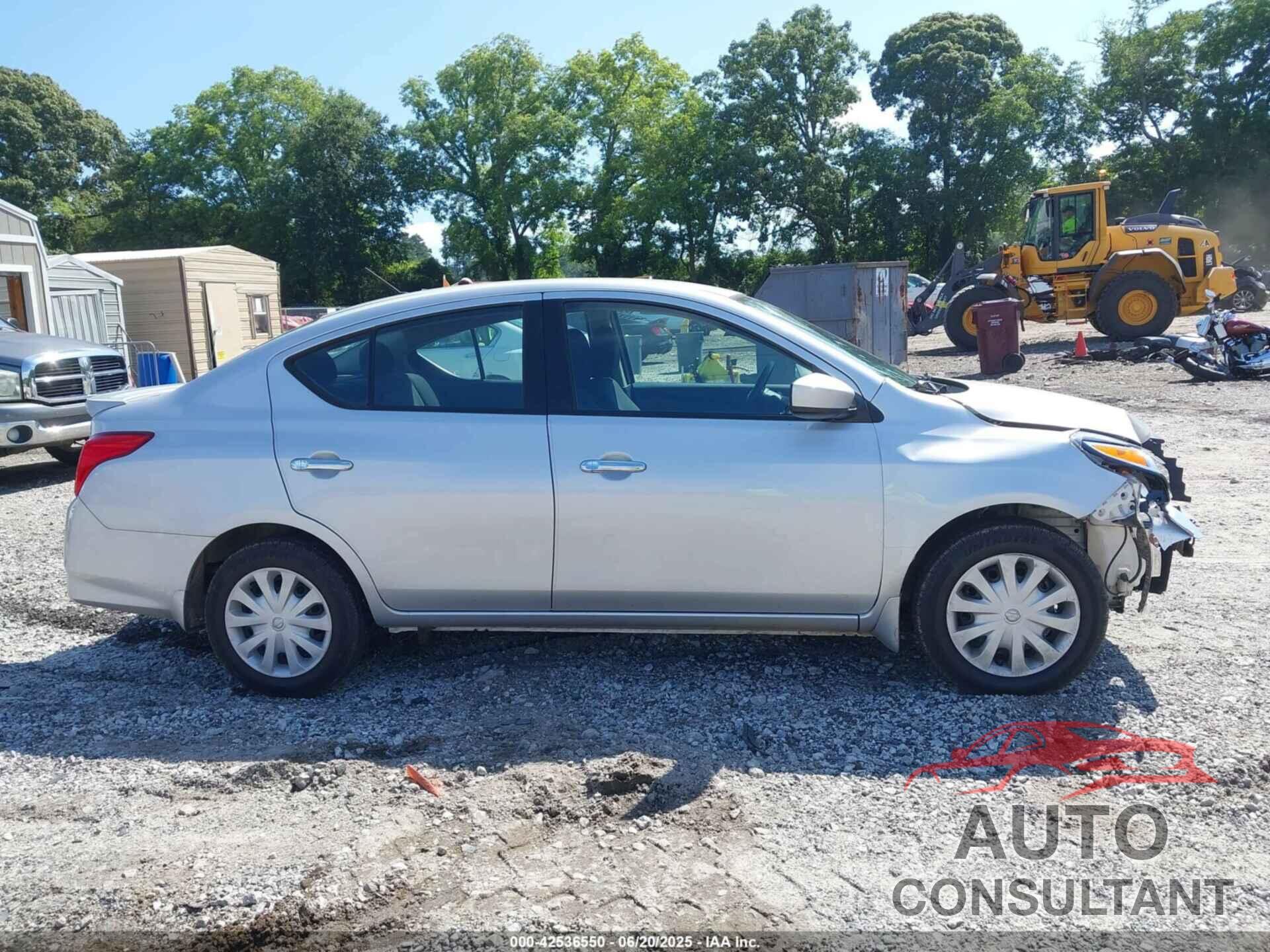 NISSAN VERSA 2017 - 3N1CN7AP8HL823974