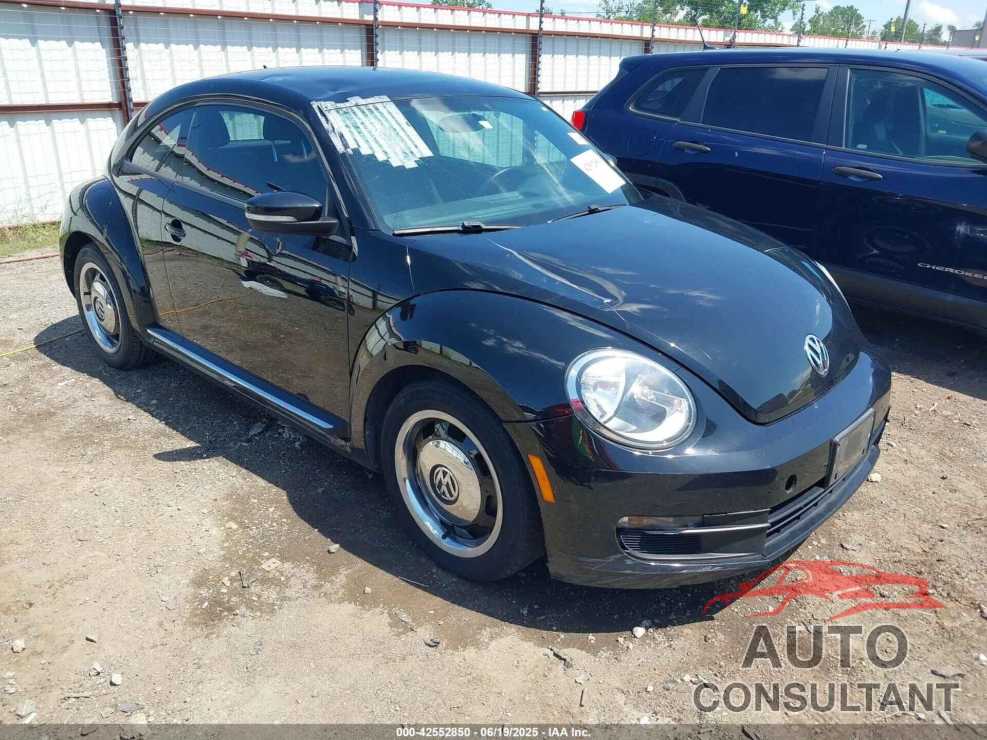 VOLKSWAGEN BEETLE 2013 - 3VWHX7AT1DM603443