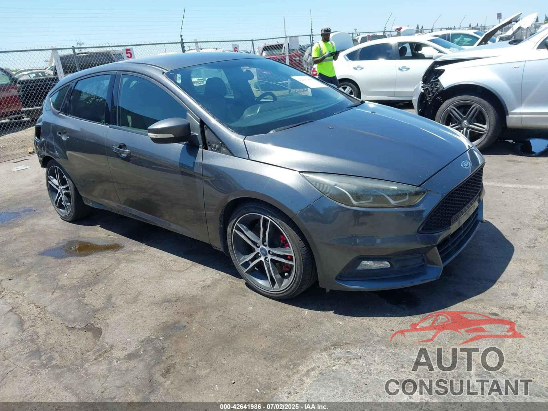 FORD FOCUS ST 2017 - 1FADP3L91HL348950