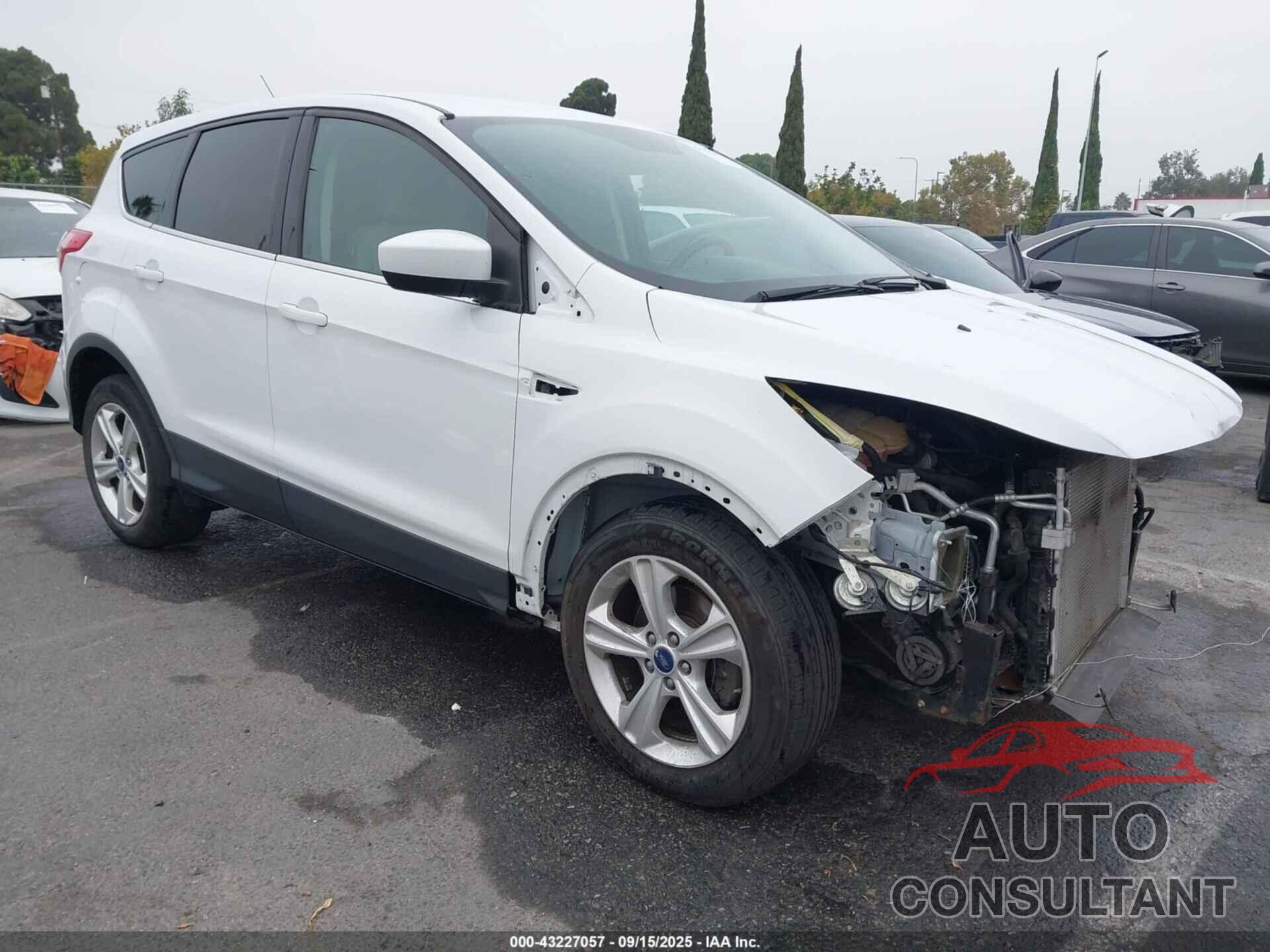 FORD ESCAPE 2015 - 1FMCU0G76FUC30885