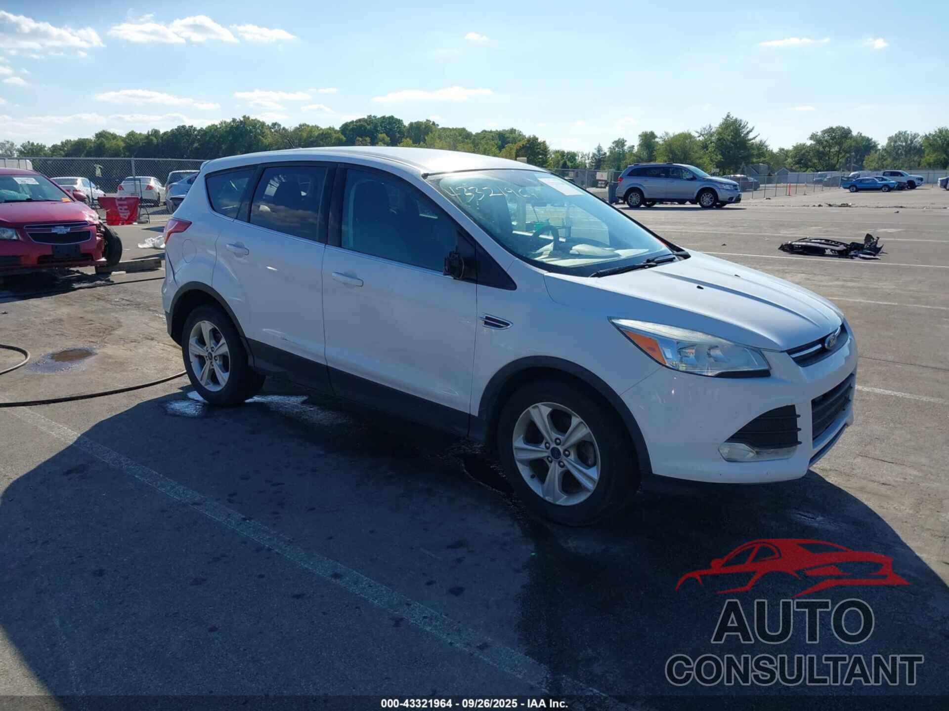 FORD ESCAPE 2015 - 1FMCU0GXXFUA87990