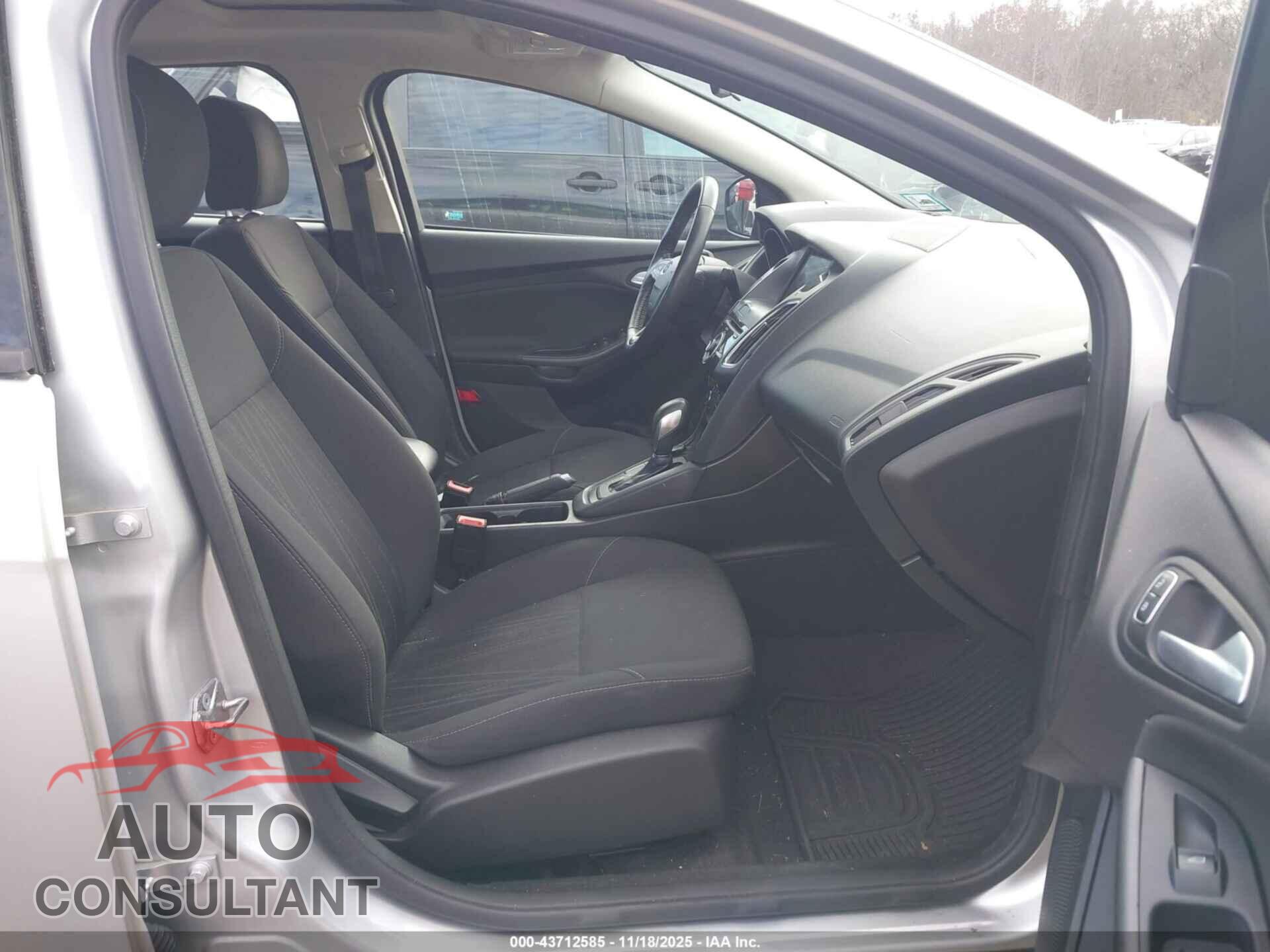 FORD FOCUS 2017 - 1FADP3H25HL201042