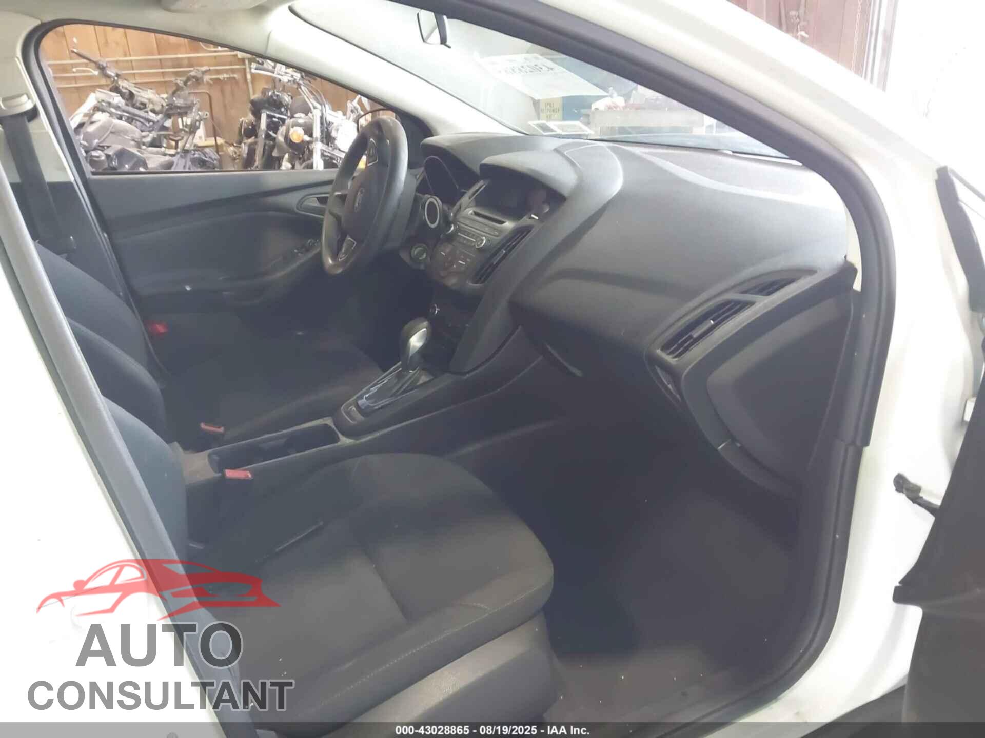 FORD FOCUS 2017 - 1FADP3E24HL322116