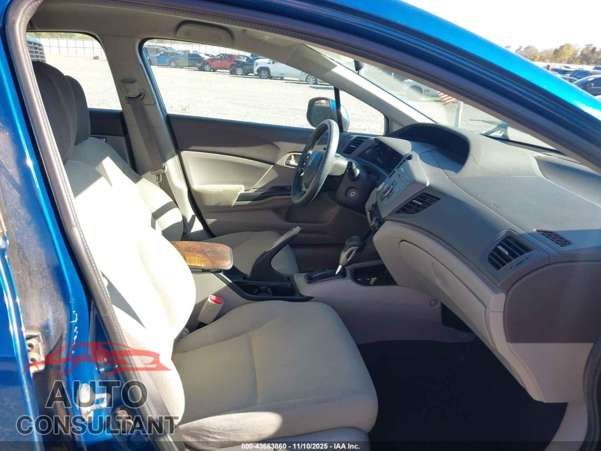 HONDA CIVIC 2012 - 2HGFB2F51CH581528