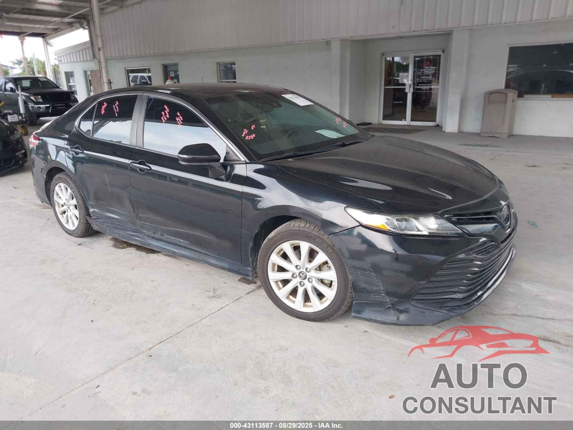 TOYOTA CAMRY 2018 - 4T1B11HK1JU123054
