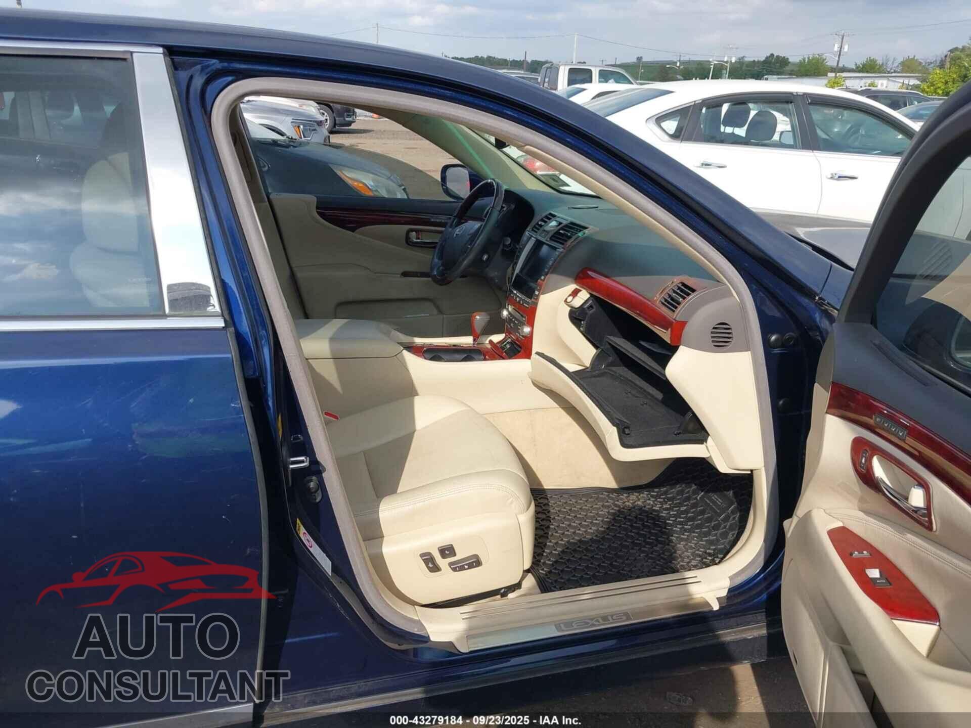 LEXUS LS 460 2011 - JTHDL5EF4B5003152