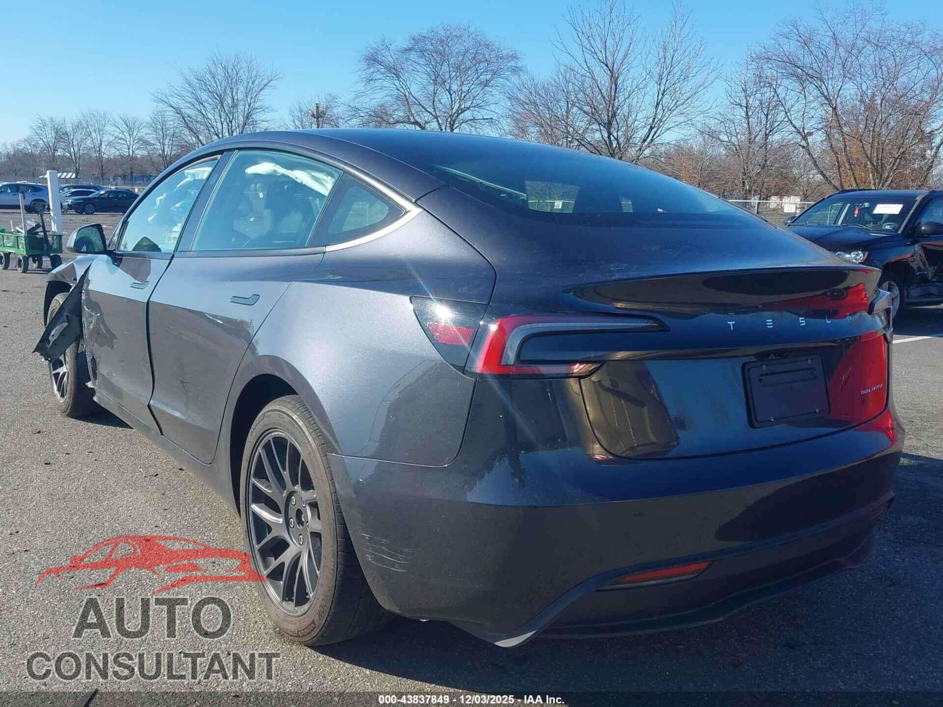 TESLA MODEL 3 2025 - 5YJ3E1EB6SF024032