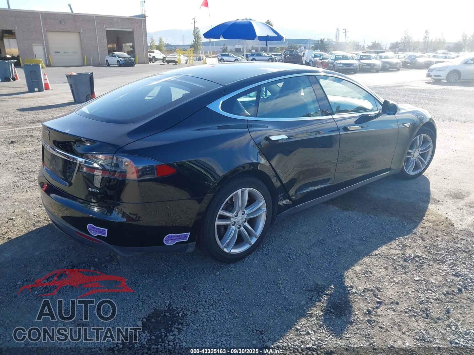 TESLA MODEL S 2015 - 5YJSA1E29FF111842