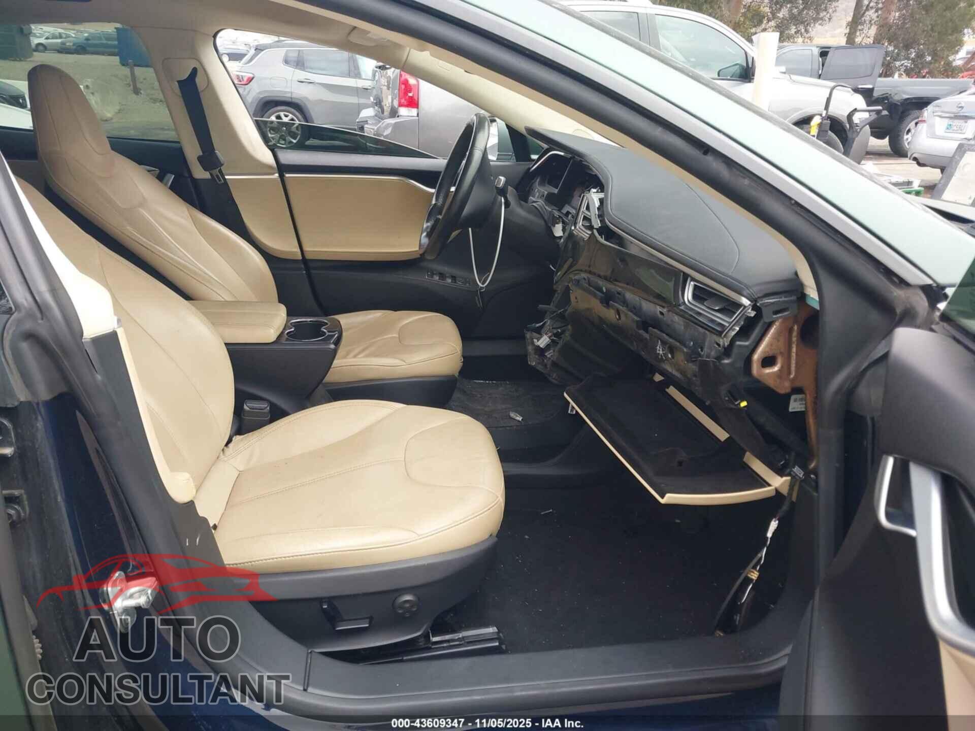 TESLA MODEL S 2013 - 5YJSA1CG3DFP20078