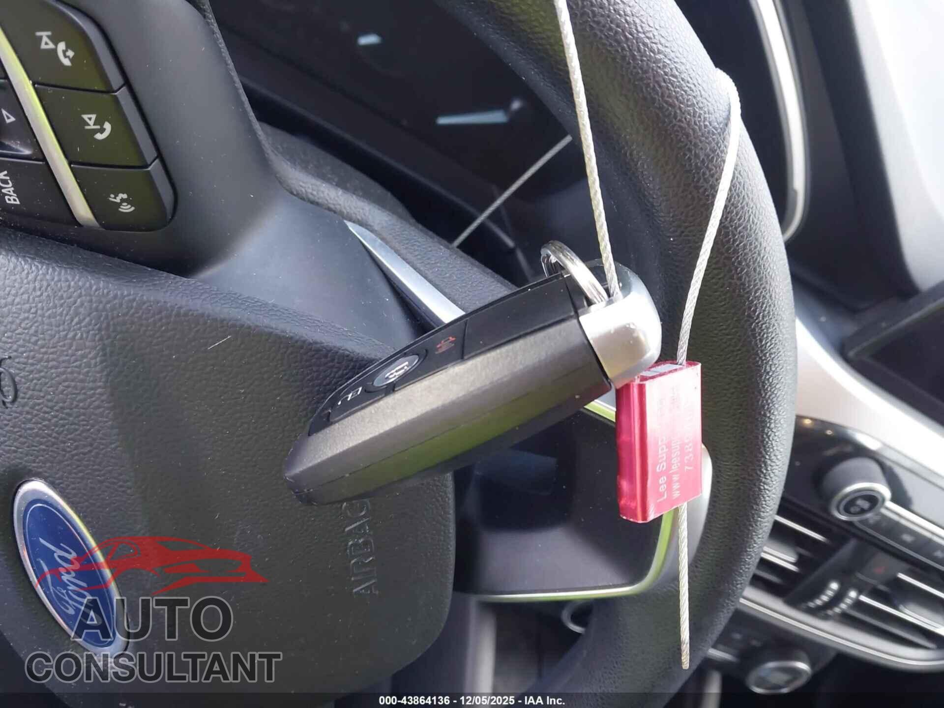 FORD ESCAPE 2020 - 1FMCU0G65LUA67567