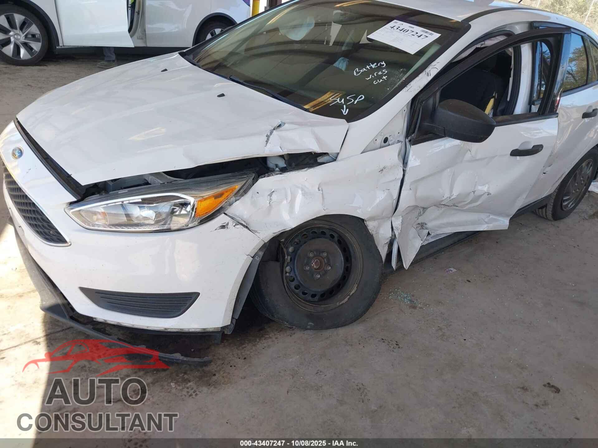 FORD FOCUS 2017 - 1FADP3E25HL266347