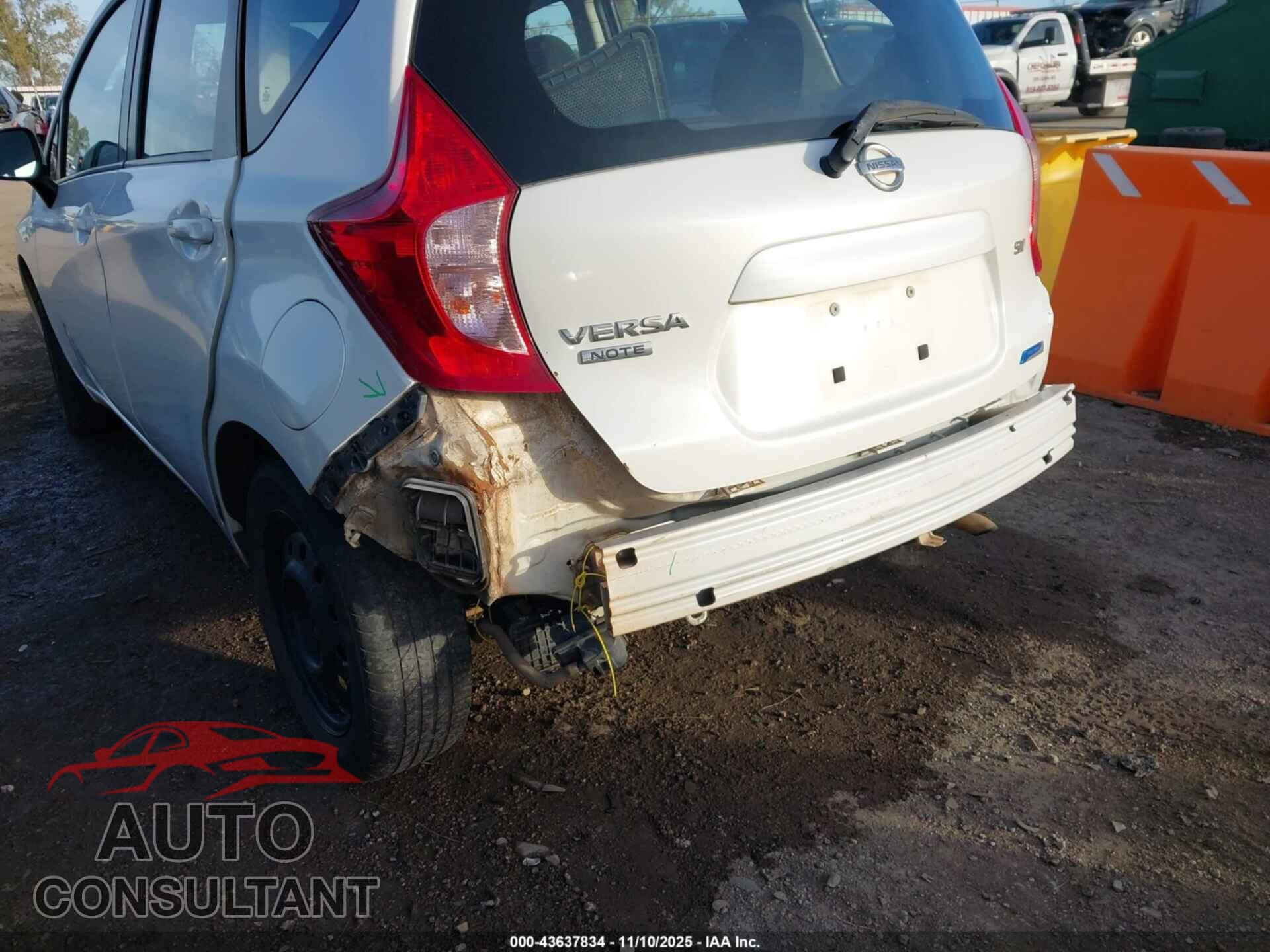NISSAN VERSA NOTE 2015 - 3N1CE2CP2FL376622