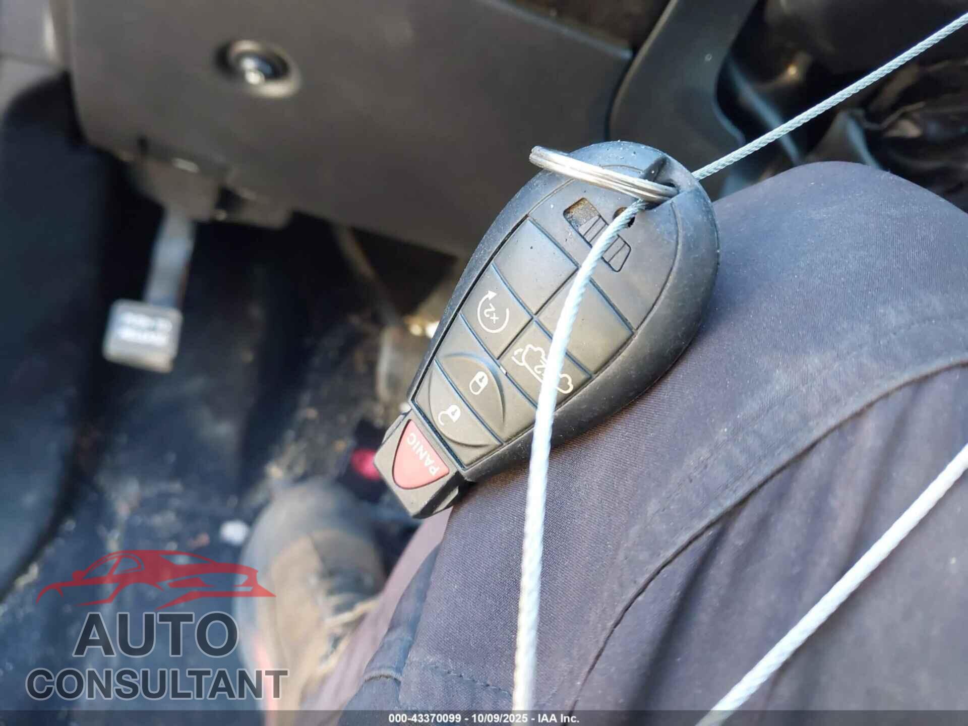 DODGE DURANGO 2013 - 1C4SDJDT3DC677572