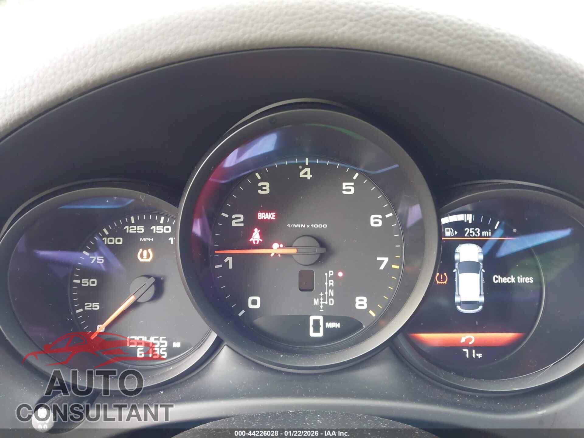 PORSCHE MACAN 2017 - WP1AA2A55HLB00319