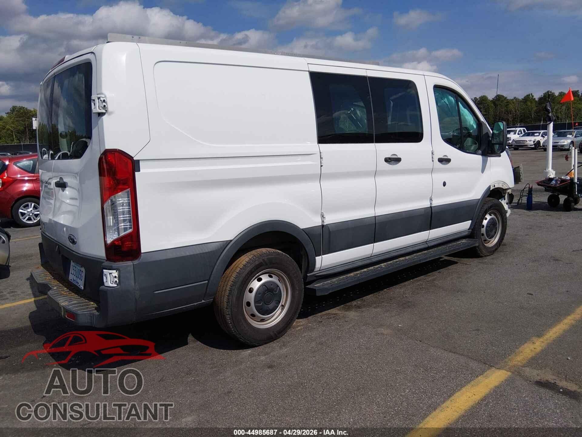 FORD TRANSIT-250 2017 - 1FTYR1ZM4HKA46452