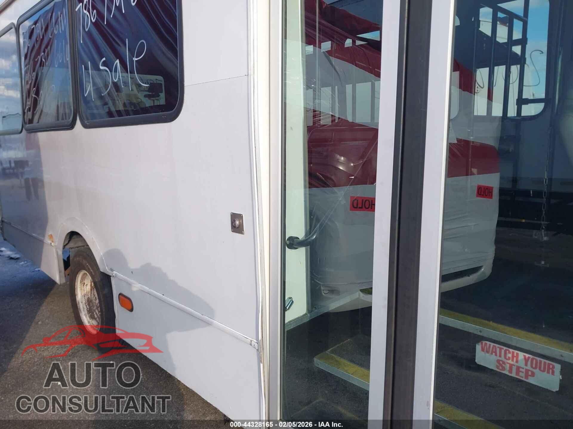 FORD E-450 CUTAWAY 2018 - 1FDFE4FS8JDC01517