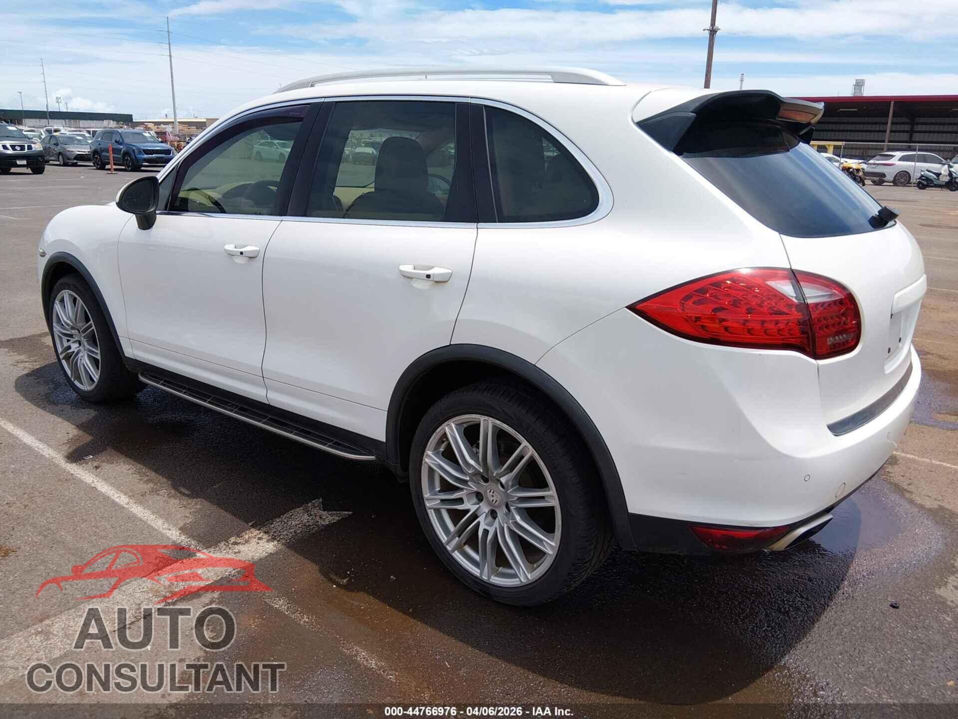 PORSCHE CAYENNE 2012 - WP1AB2A25CLA51389