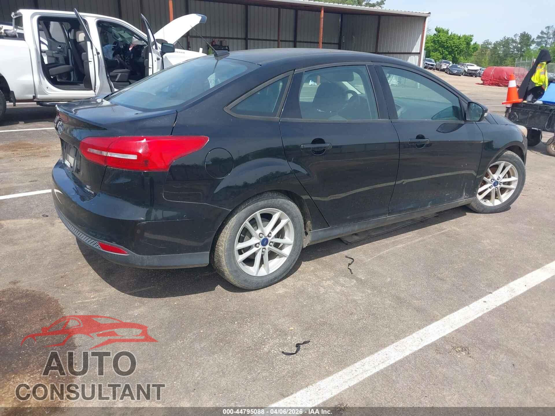 FORD FOCUS 2016 - 1FADP3F27GL247747