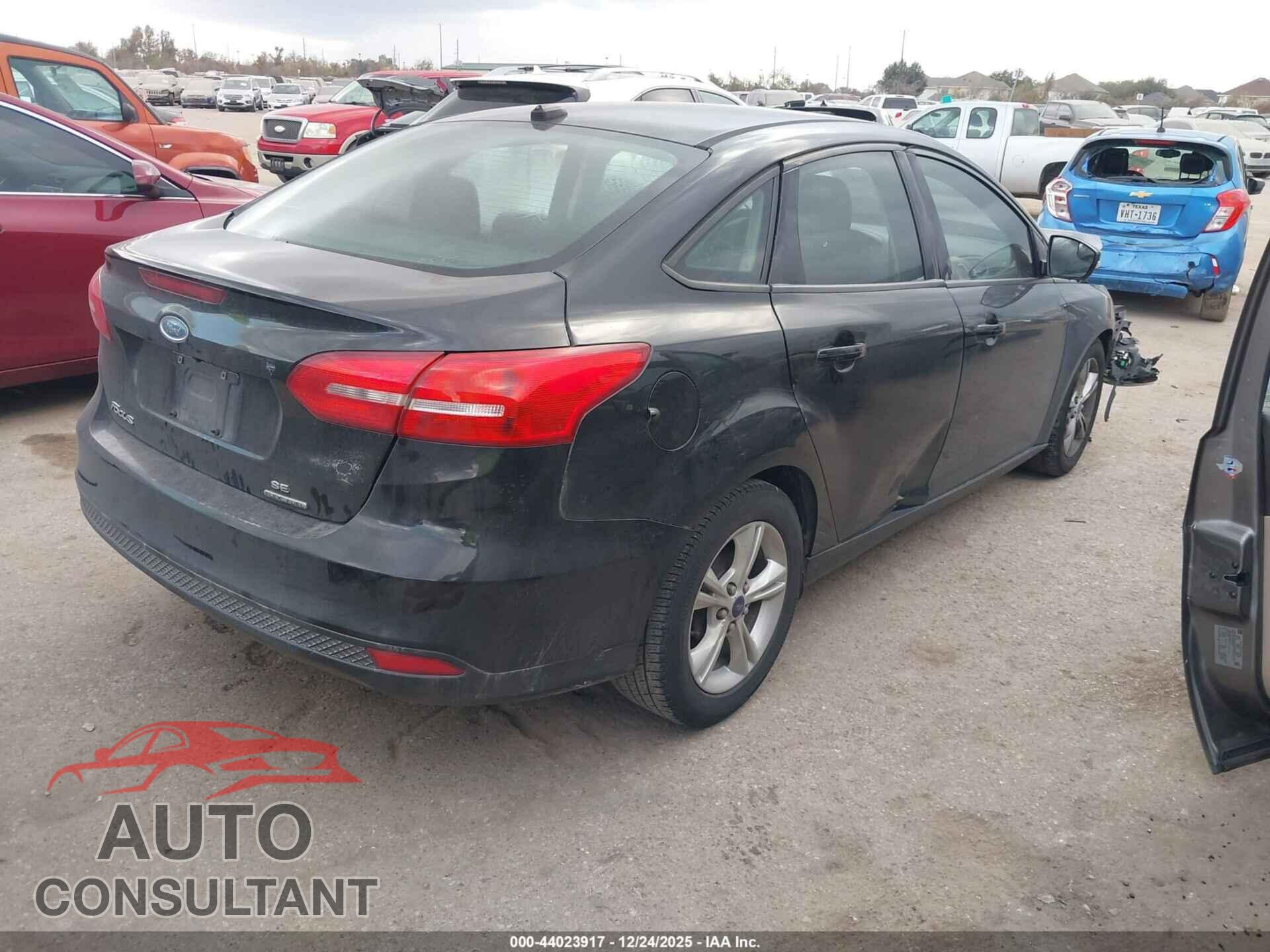 FORD FOCUS 2015 - 1FADP3F23FL230703