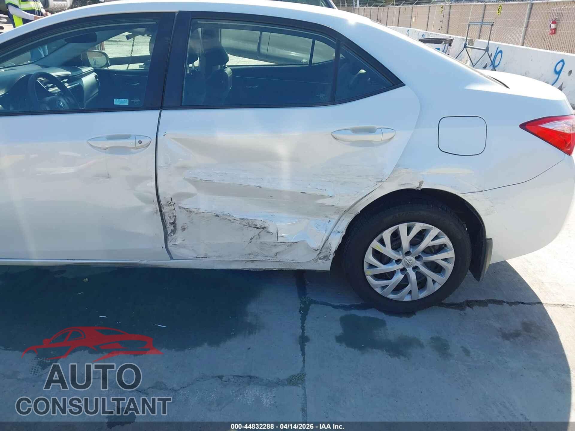 TOYOTA COROLLA 2017 - 5YFBURHEXHP635648