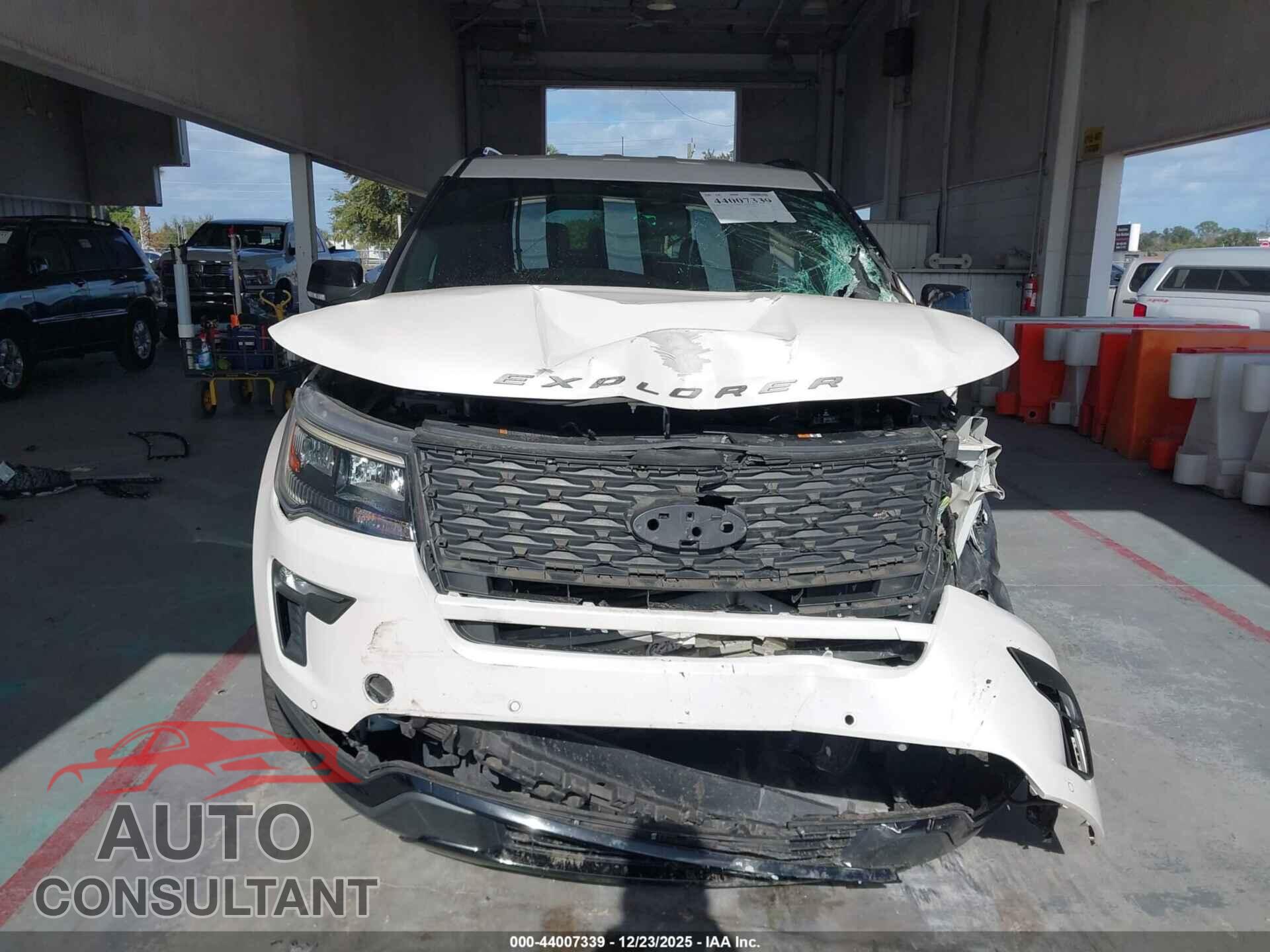 FORD EXPLORER 2018 - 1FM5K8GT7JGB97526