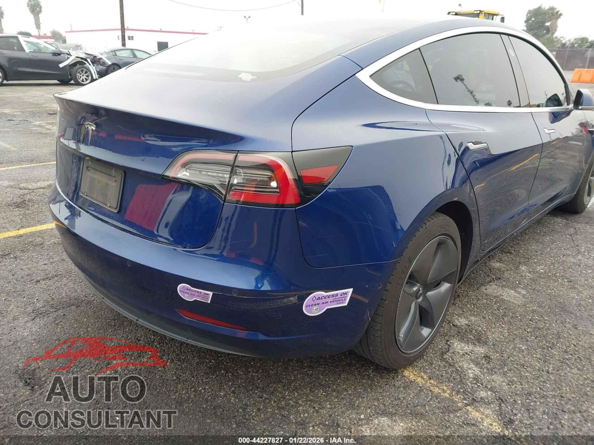 TESLA MODEL 3 2019 - 5YJ3E1EA5KF402820