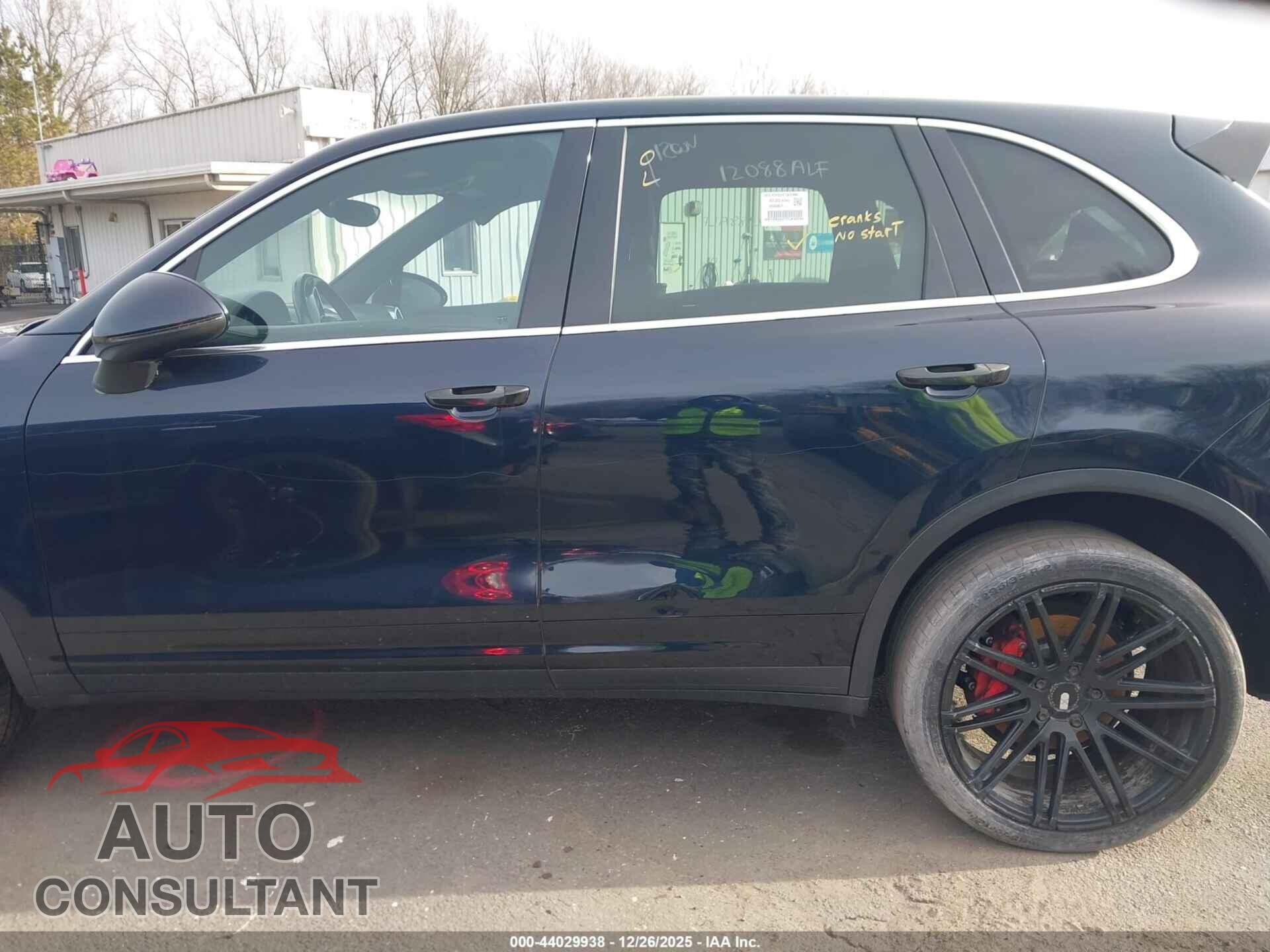 PORSCHE CAYENNE 2015 - WP1AB2A21FLA56240