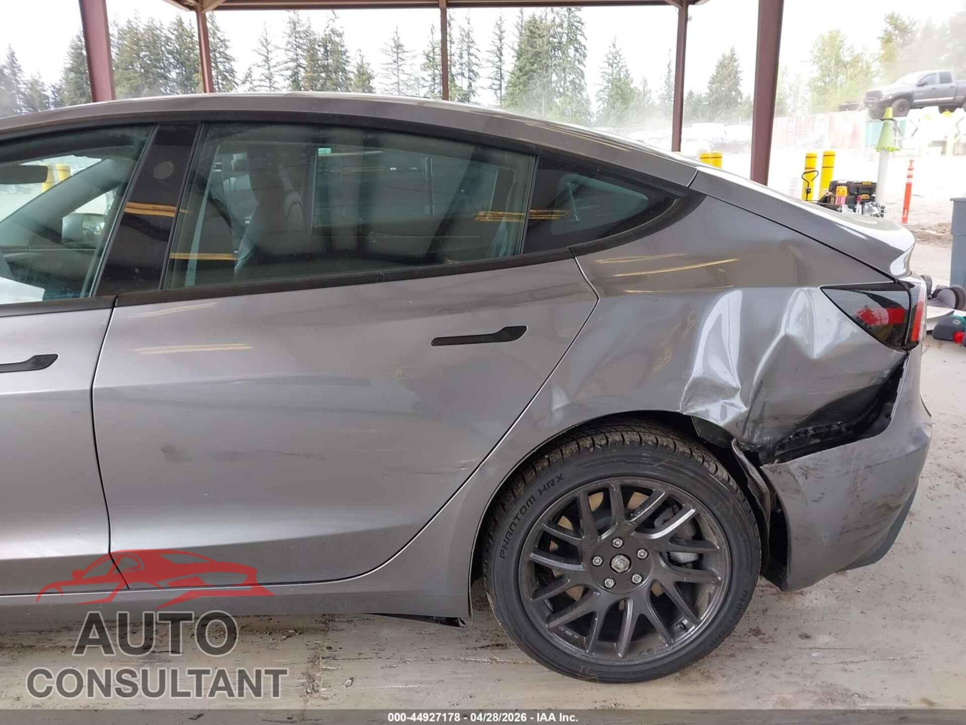 TESLA MODEL 3 2024 - 5YJ3E1EA1RF867167