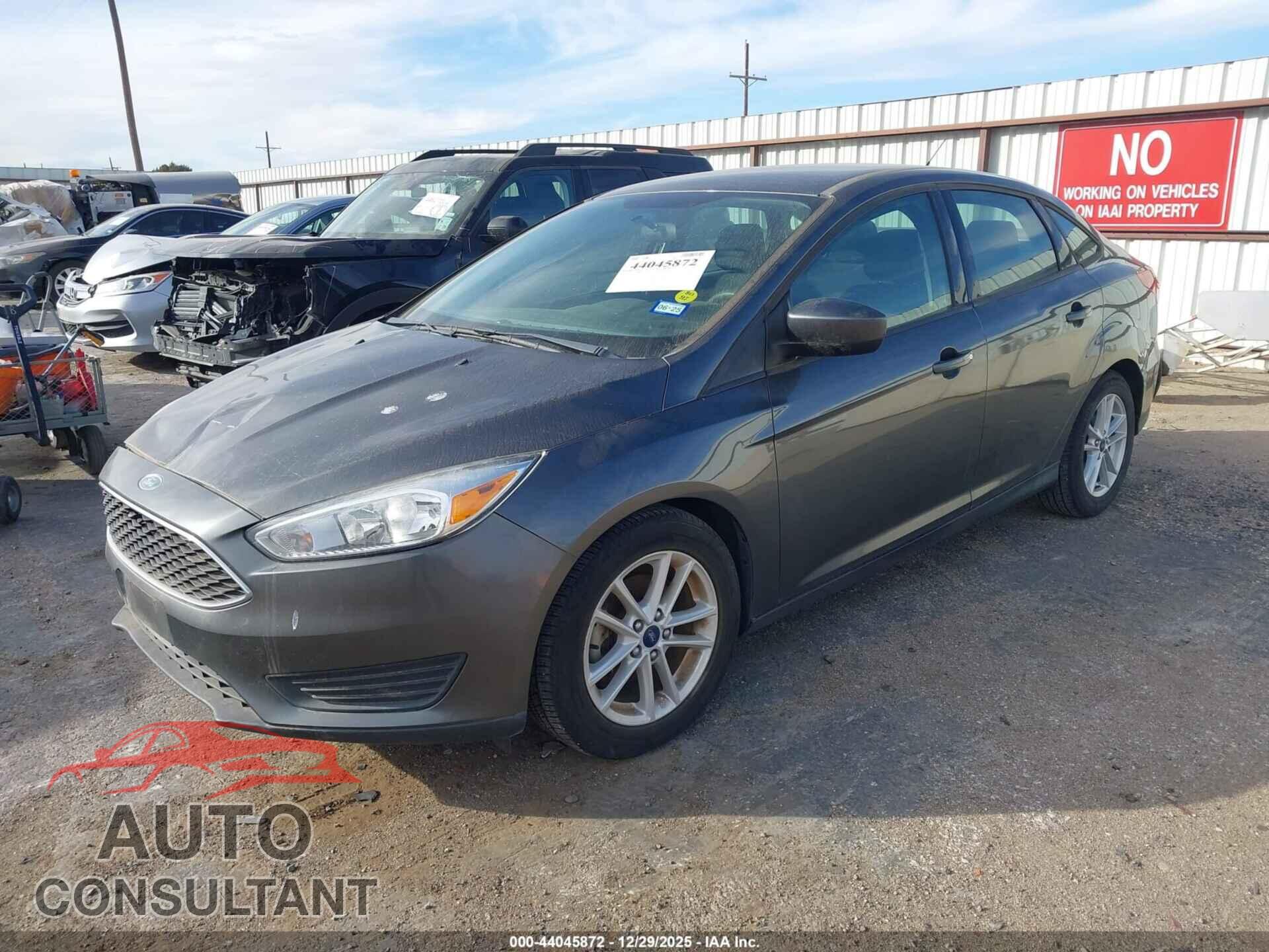 FORD FOCUS 2018 - 1FADP3F23JL303044