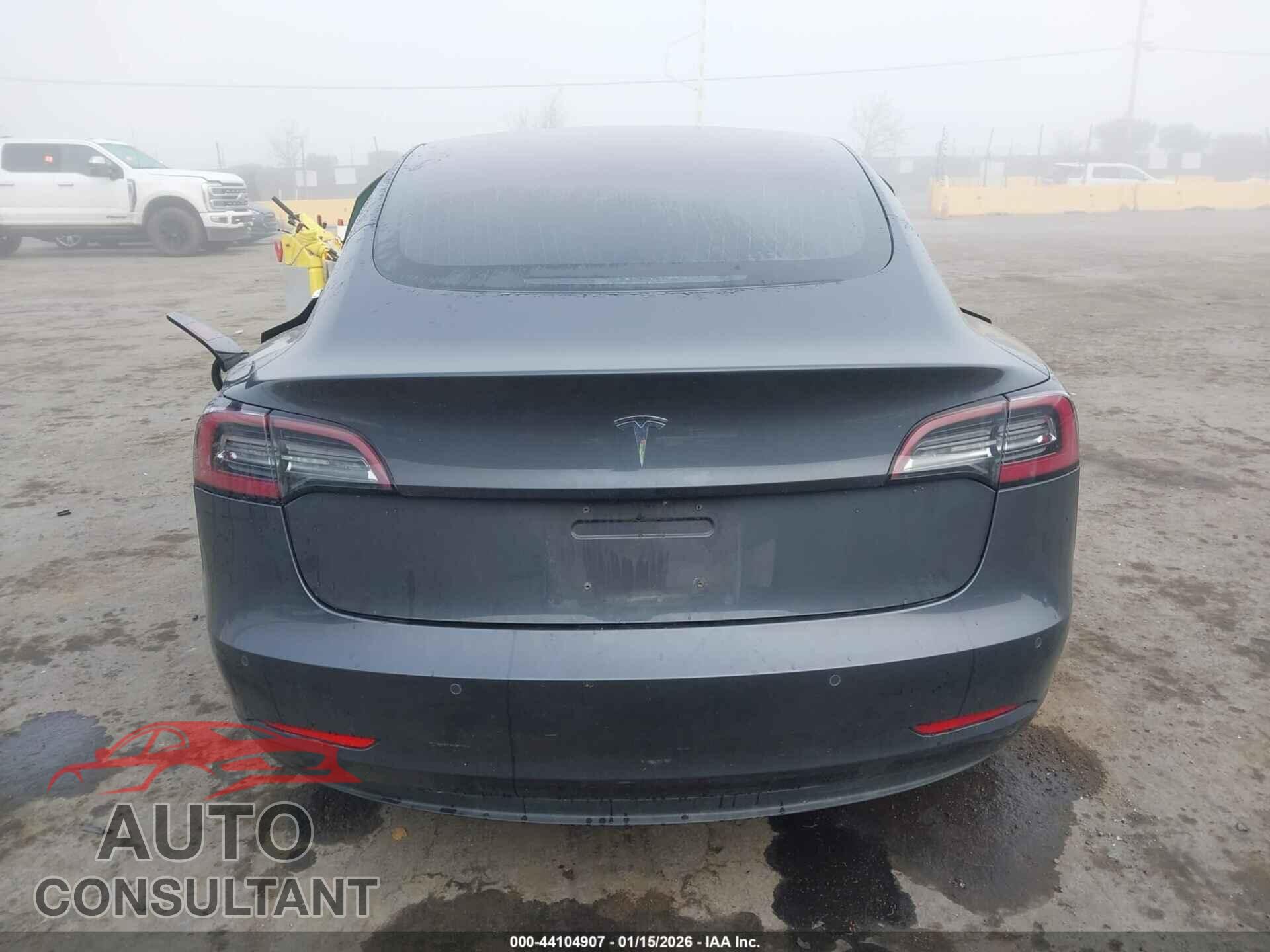 TESLA MODEL 3 2018 - 5YJ3E1EB8JF081931