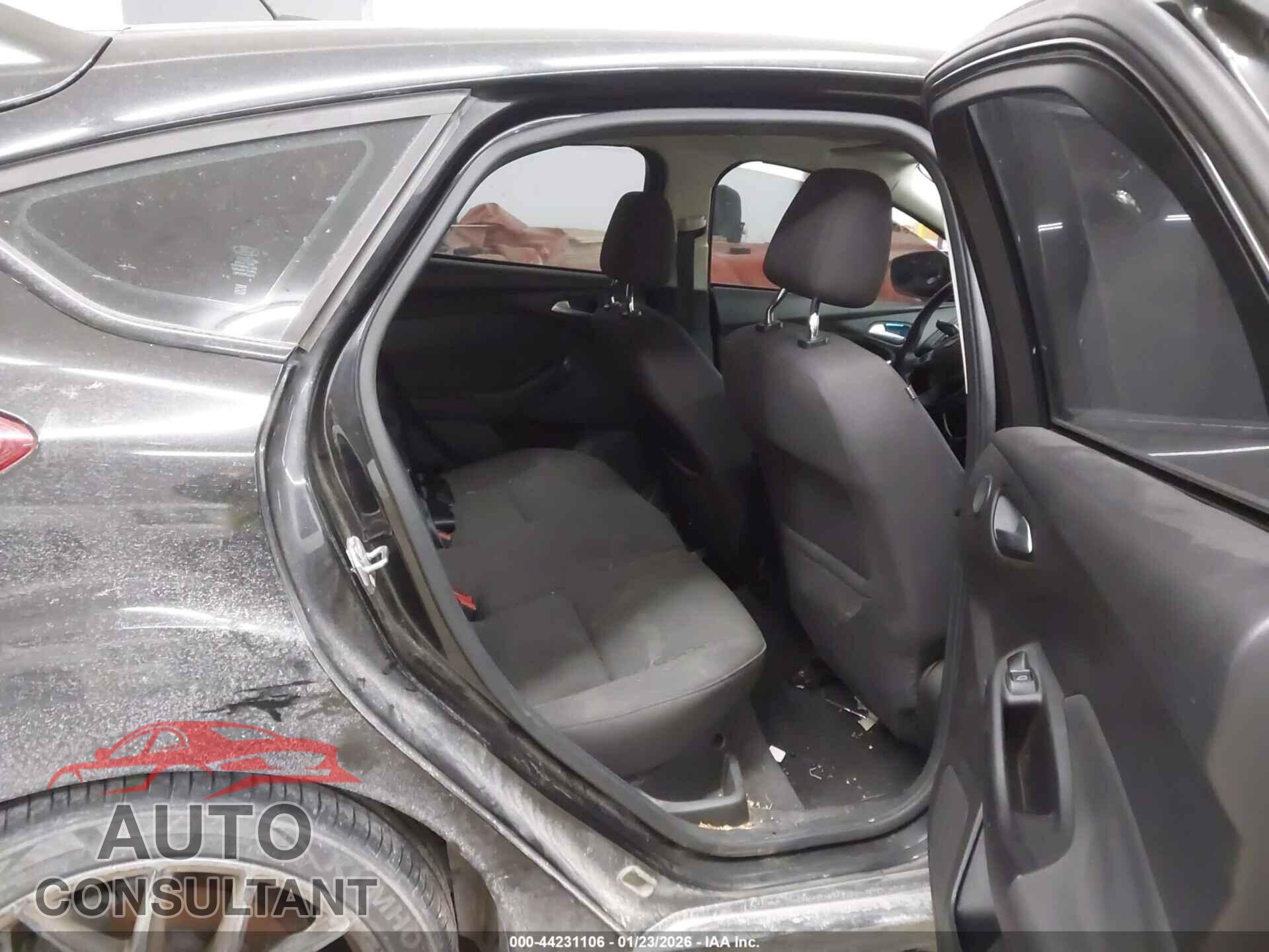 FORD FOCUS 2012 - 1FAHP3M25CL336005