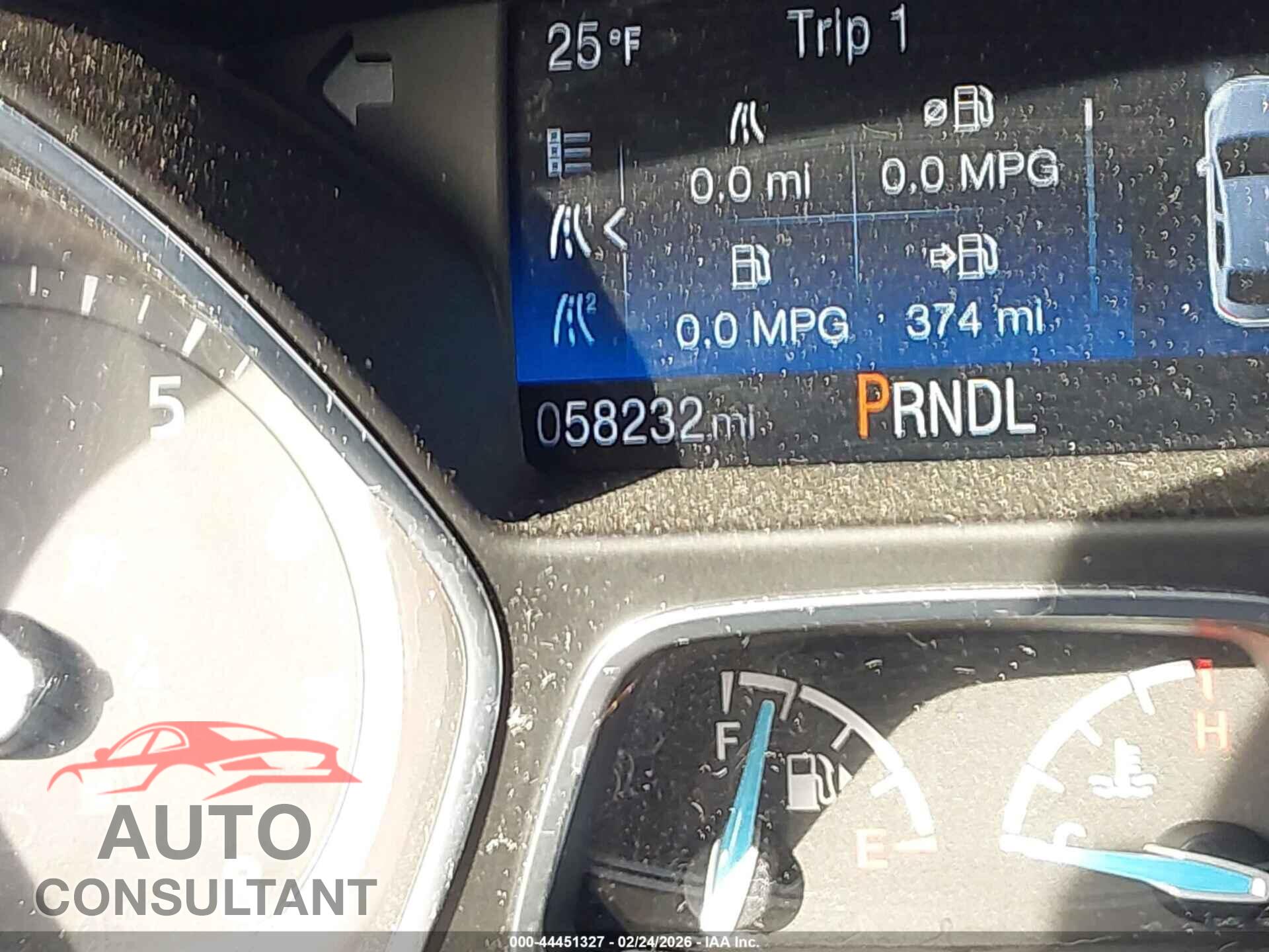 FORD FOCUS 2018 - 1FADP3F2XJL301940